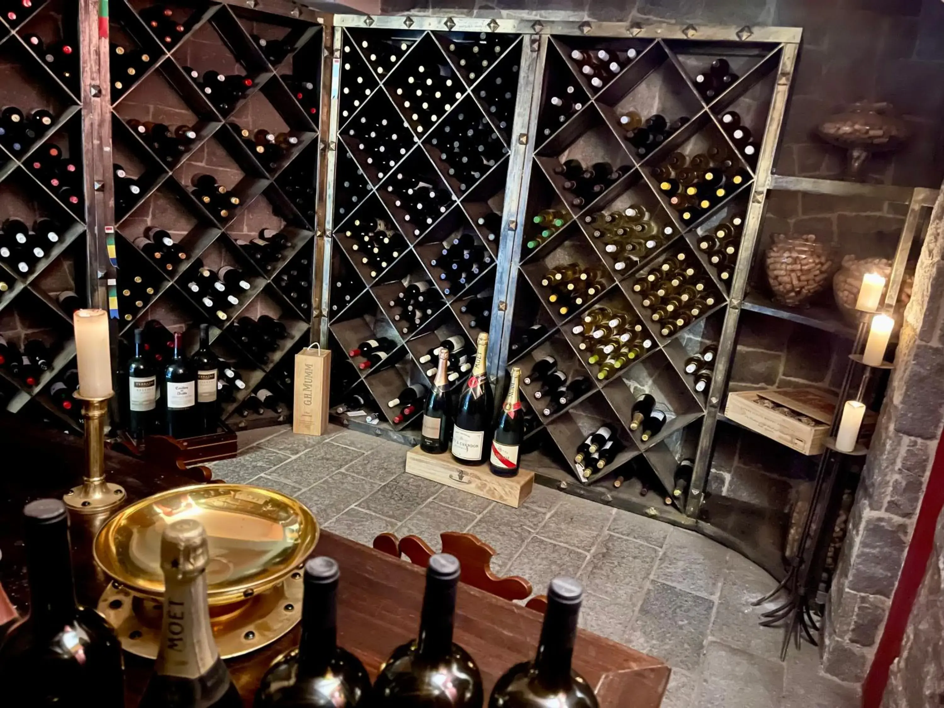 Drinks in Le Suisse Elegance Hotel Drinks in Le Suisse Elegance Hotel