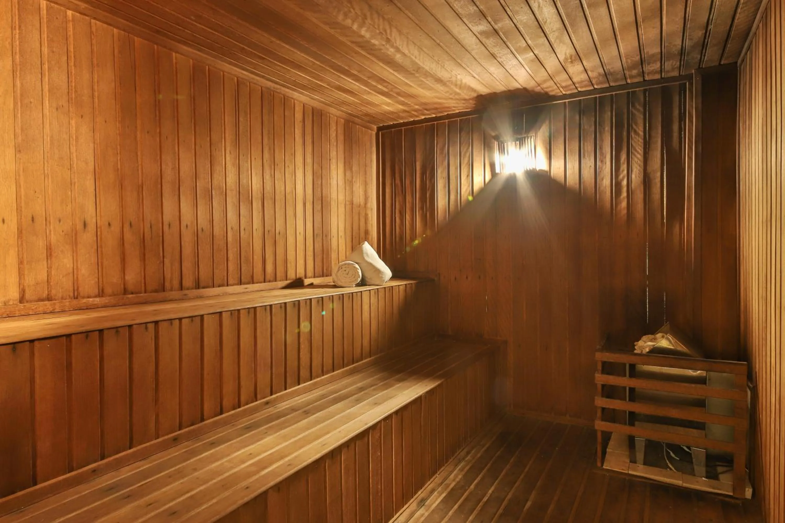Sauna in Le Suisse Elegance Hotel