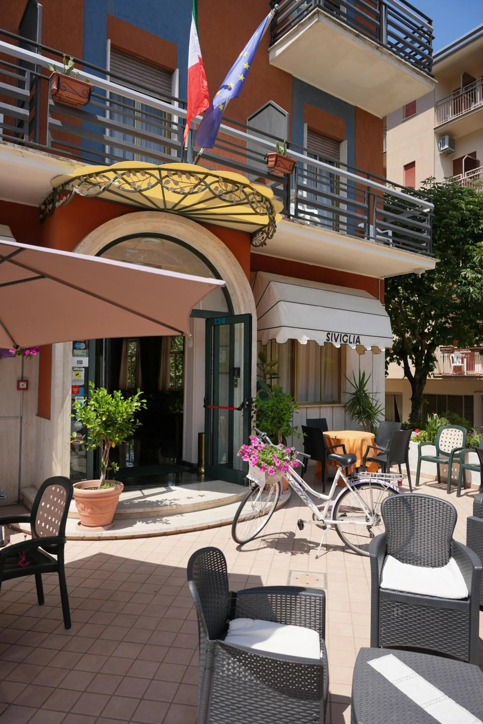 Property building in Hotel Siviglia
