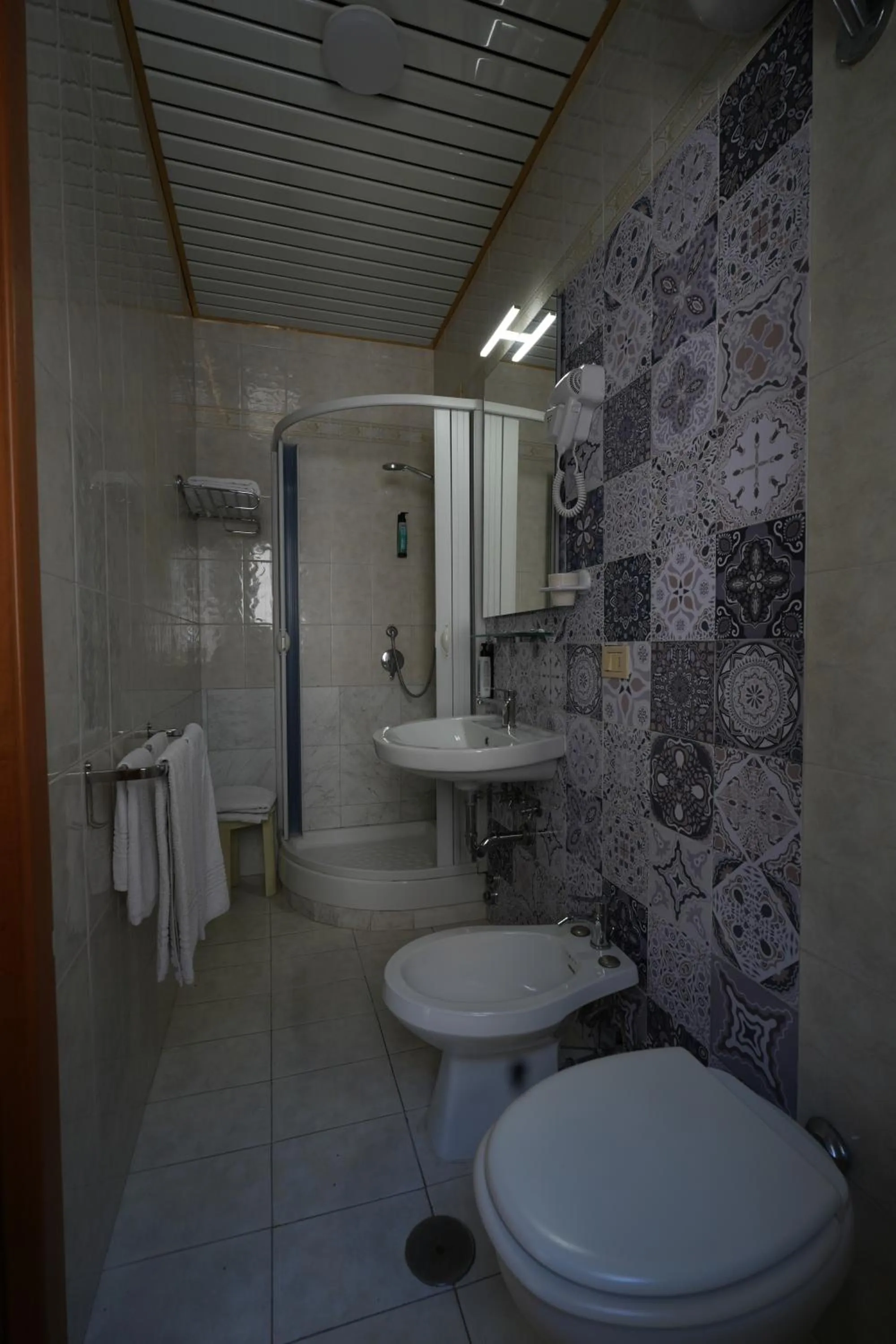 Shower in Hotel Siviglia