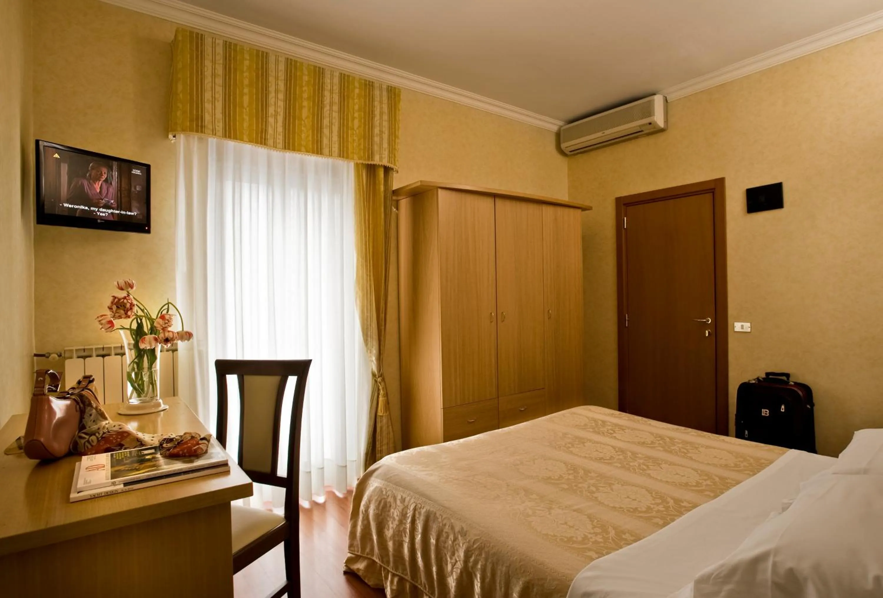 Bed in Hotel Siviglia