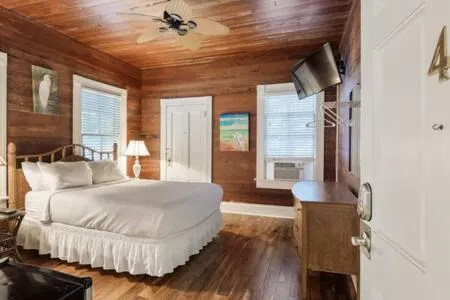 Bed in The Curry House - Entire Complex