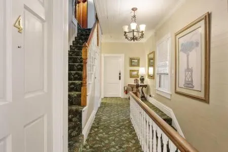 The Curry House - Entire Complex