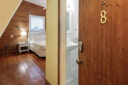 Bed in The Curry House - Entire Complex