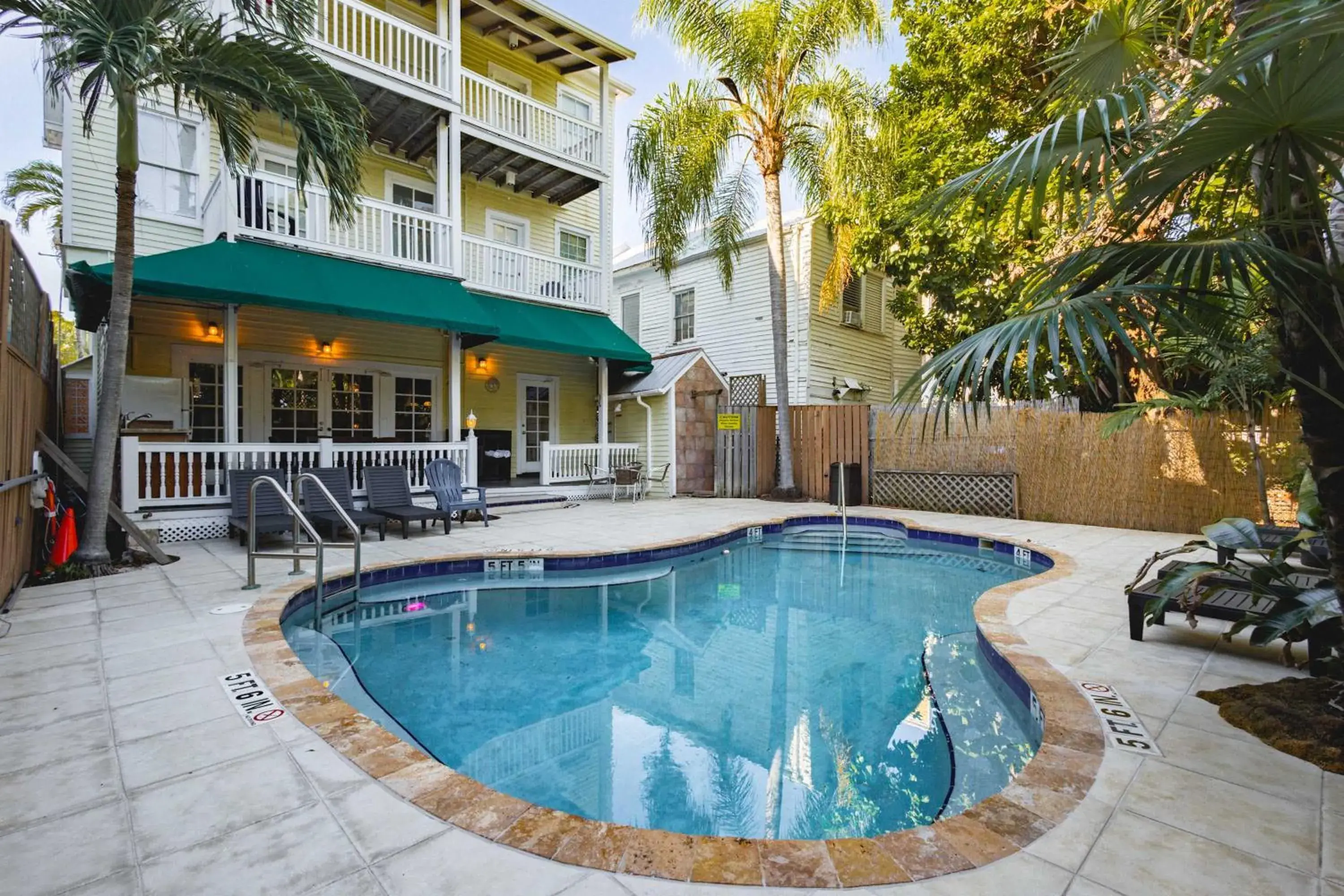 Vacation Home in The Curry House - Entire Complex Vacation Home in The Curry House - Entire Complex