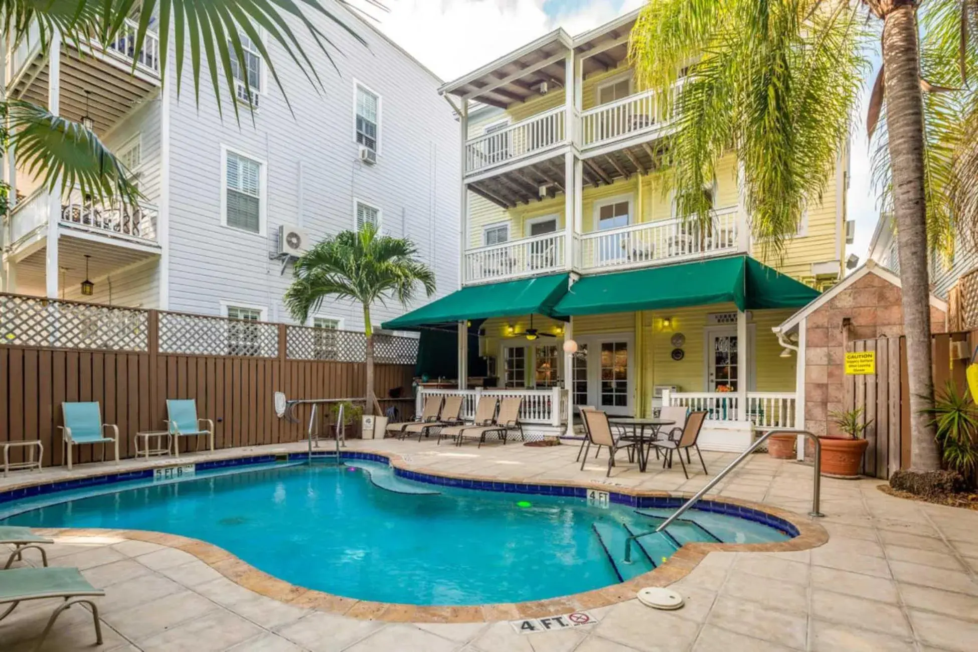 The Curry House - Entire Complex The Curry House - Entire Complex