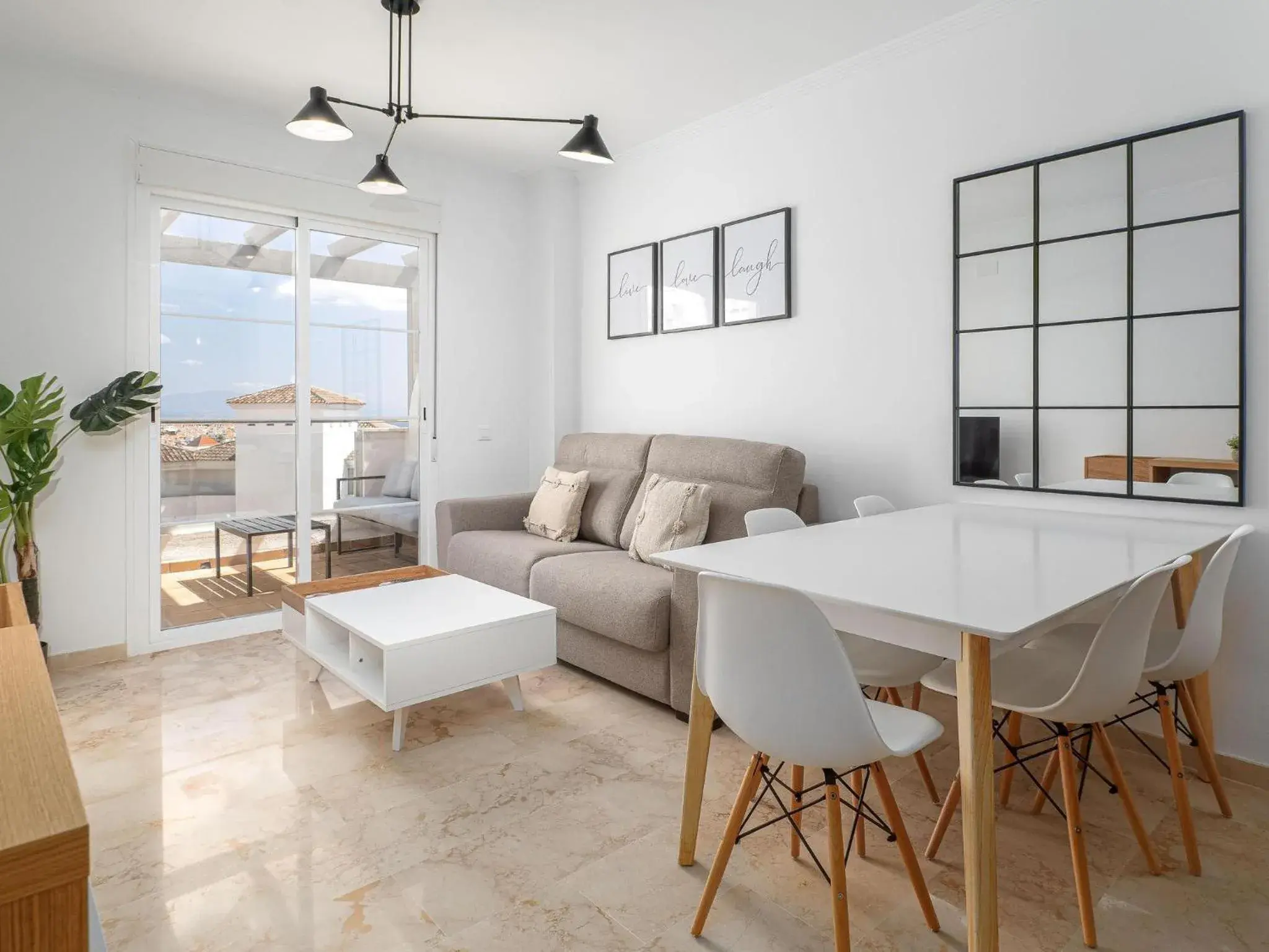 Small Oasis 2375 Sea View Small Oasis 2375 Sea View