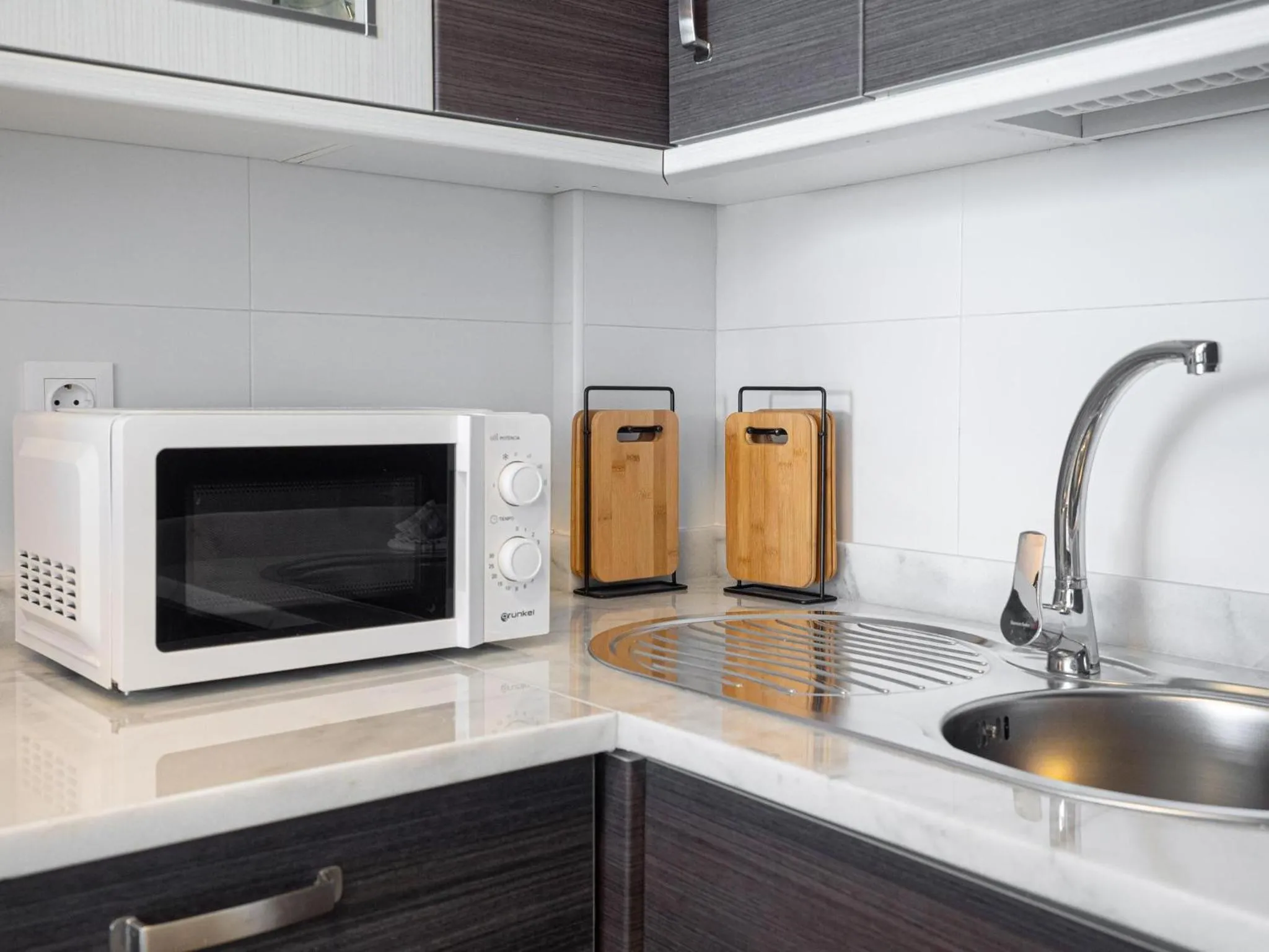Kitchen or kitchenette in Small Oasis 2375 Sea View
