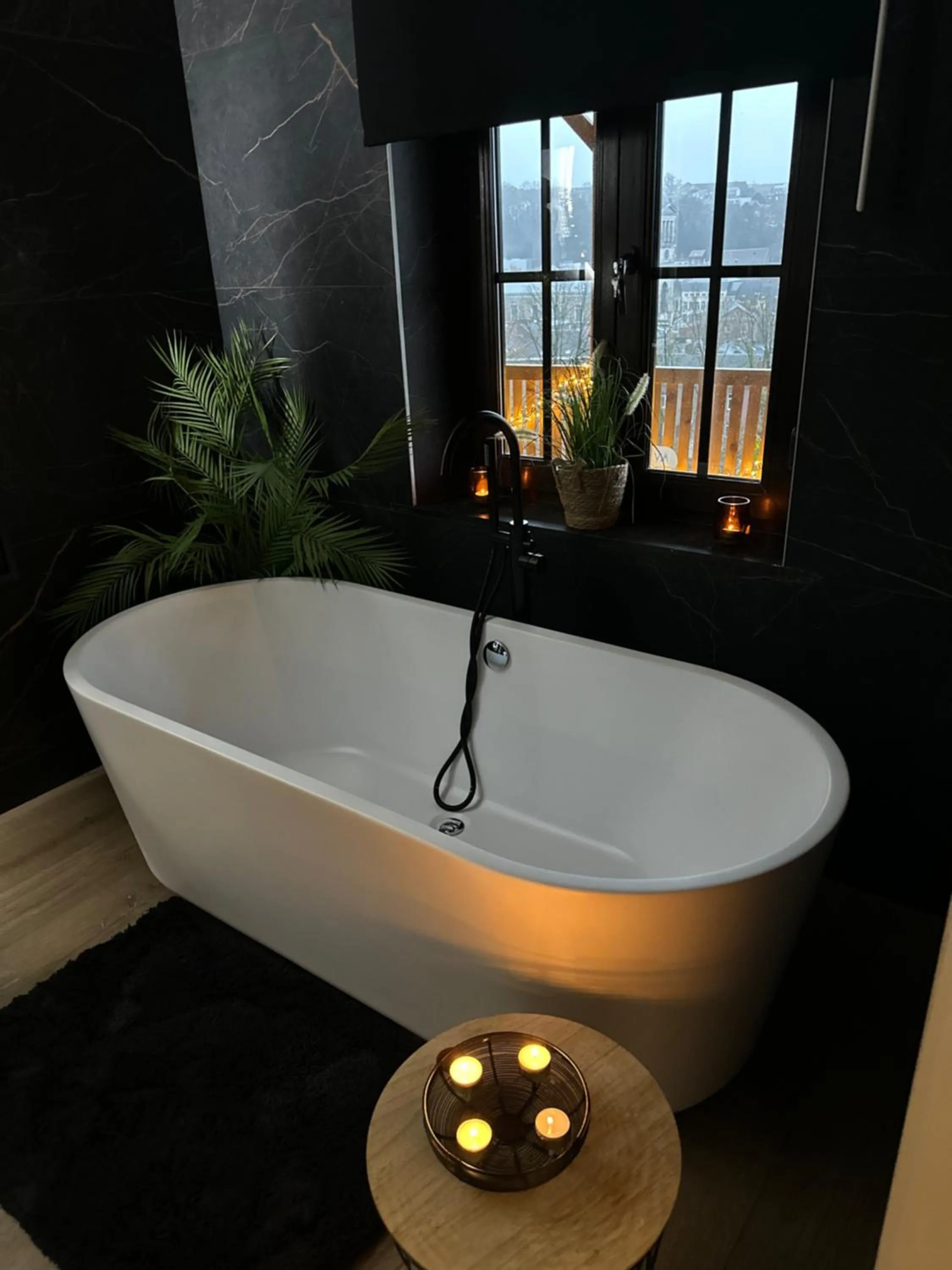 Suite Tino - Jacuzzi privé, cabine infrarouge & vue
