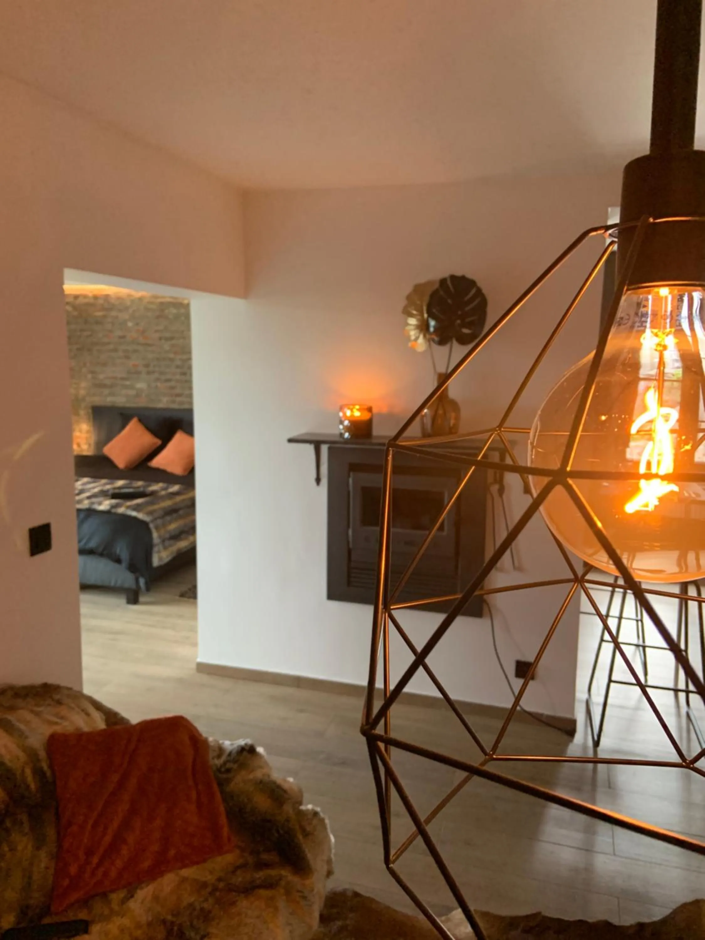 Living room in Suite Tino - Jacuzzi privé, cabine infrarouge & vue