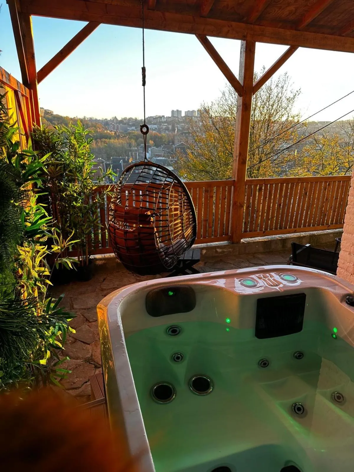 Suite Tino - Jacuzzi privé, cabine infrarouge & vue