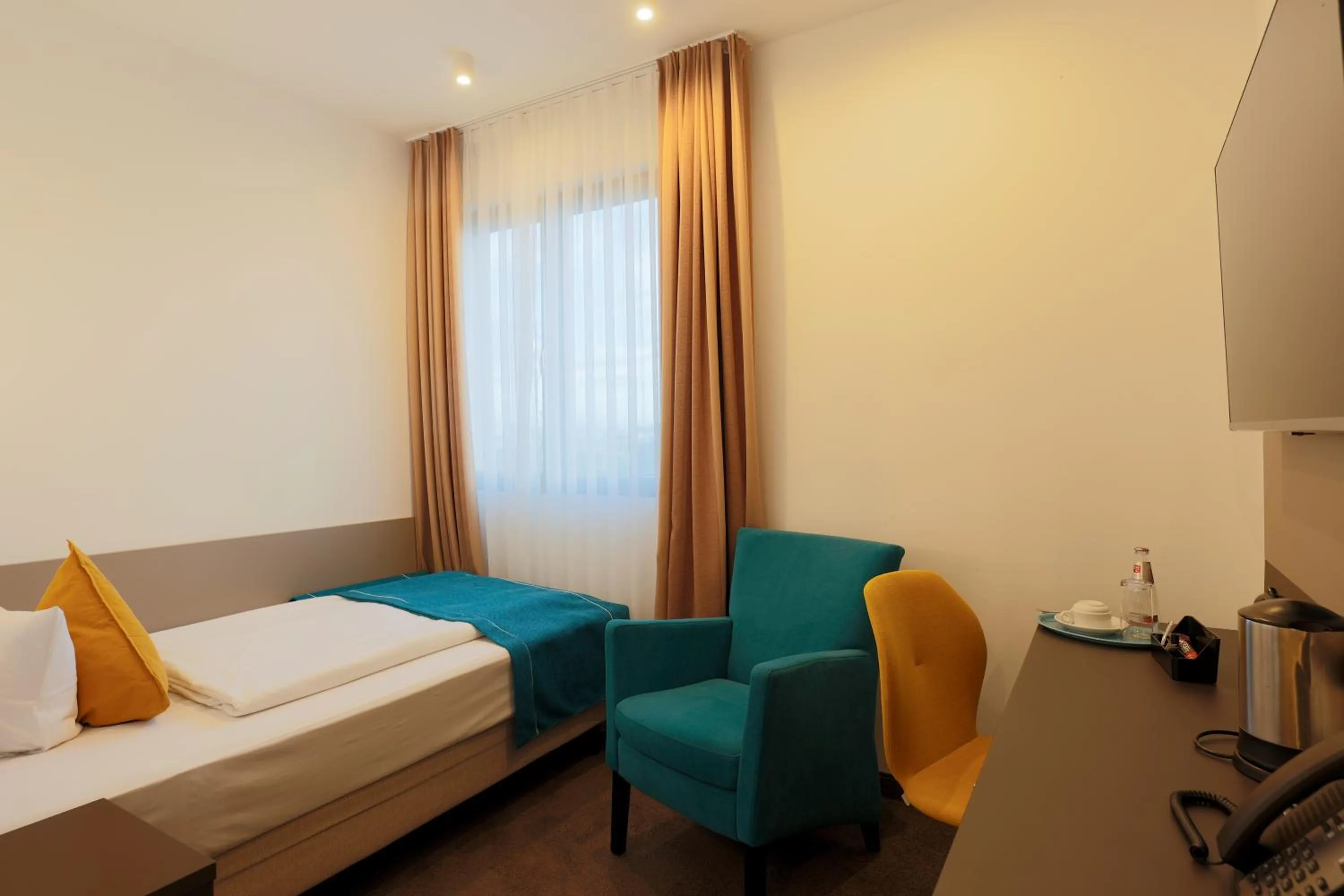 Bed in Soaltee Westend Messe Frankfurt