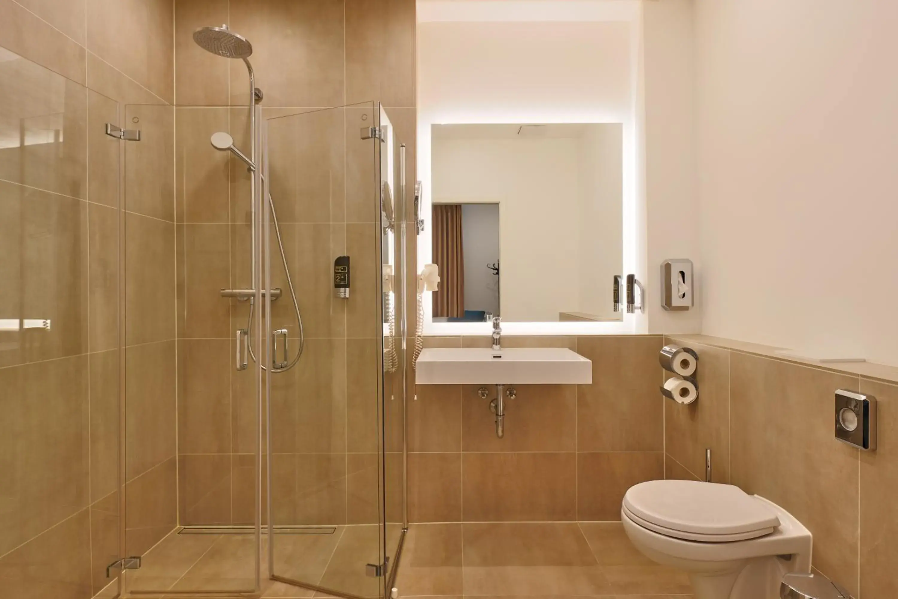 Shower in Soaltee Westend Messe Frankfurt Shower in Soaltee Westend Messe Frankfurt