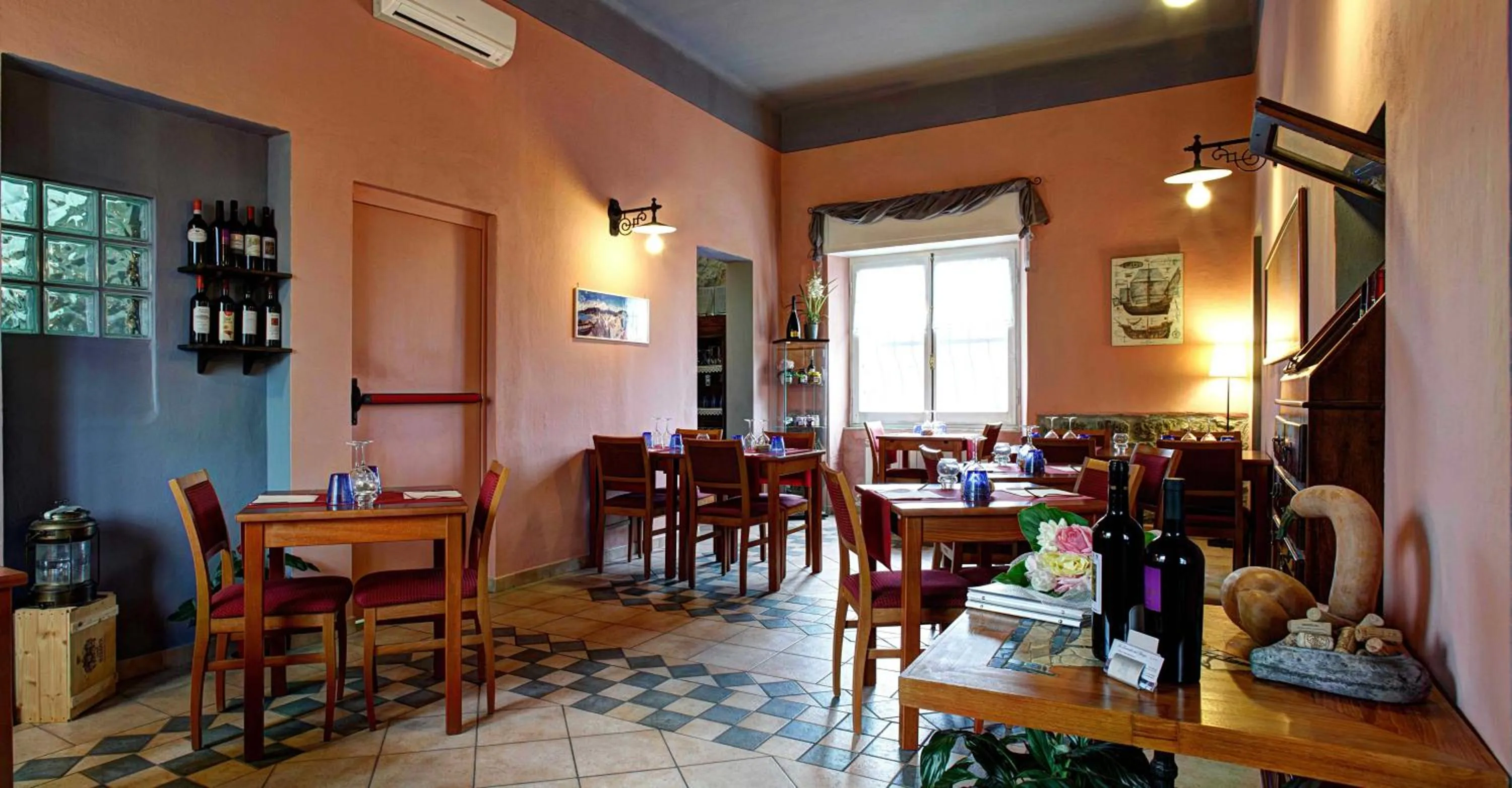 Restaurant/places to eat in Hotel Del Borgo