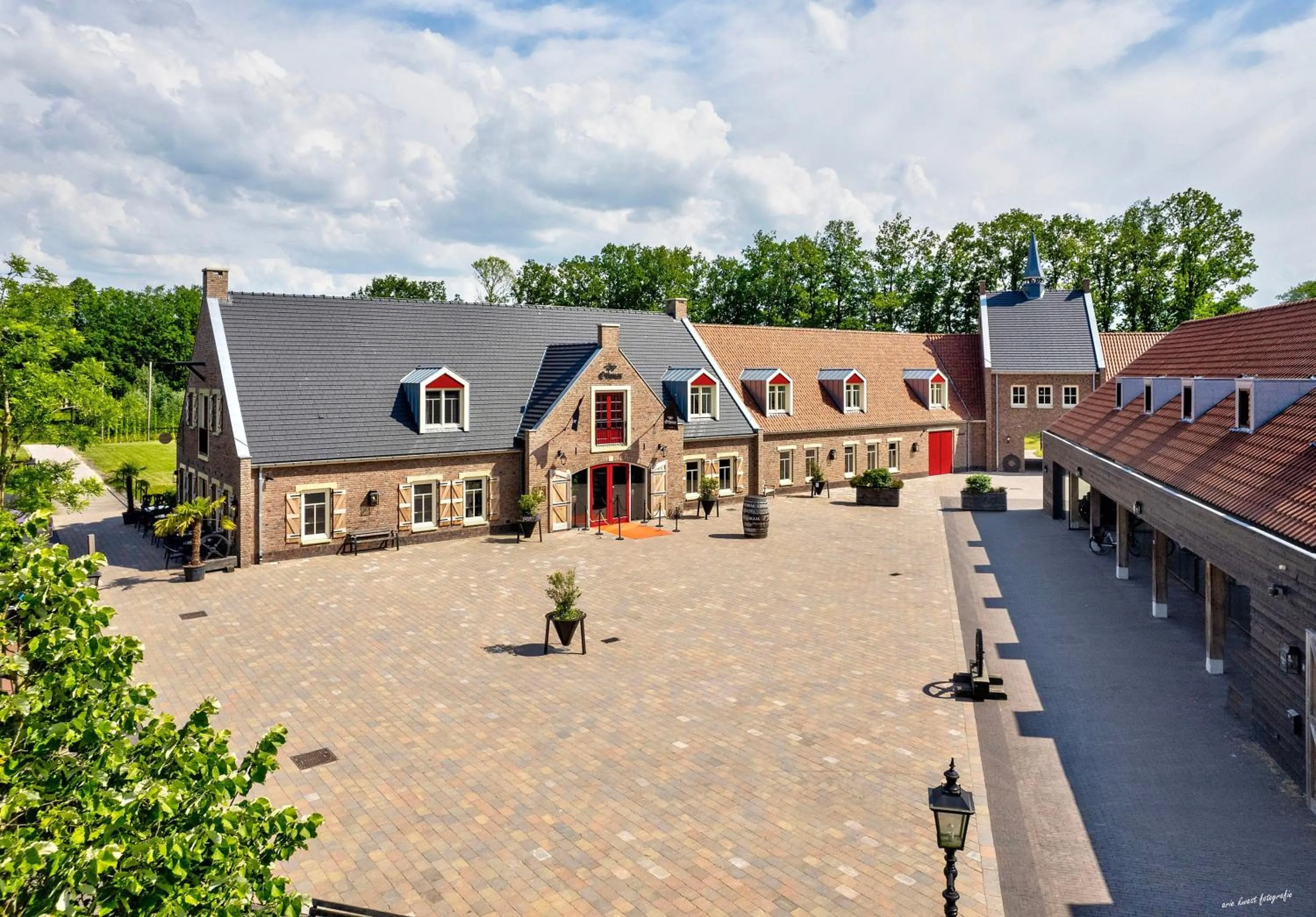 Property building in Othmar Herberg