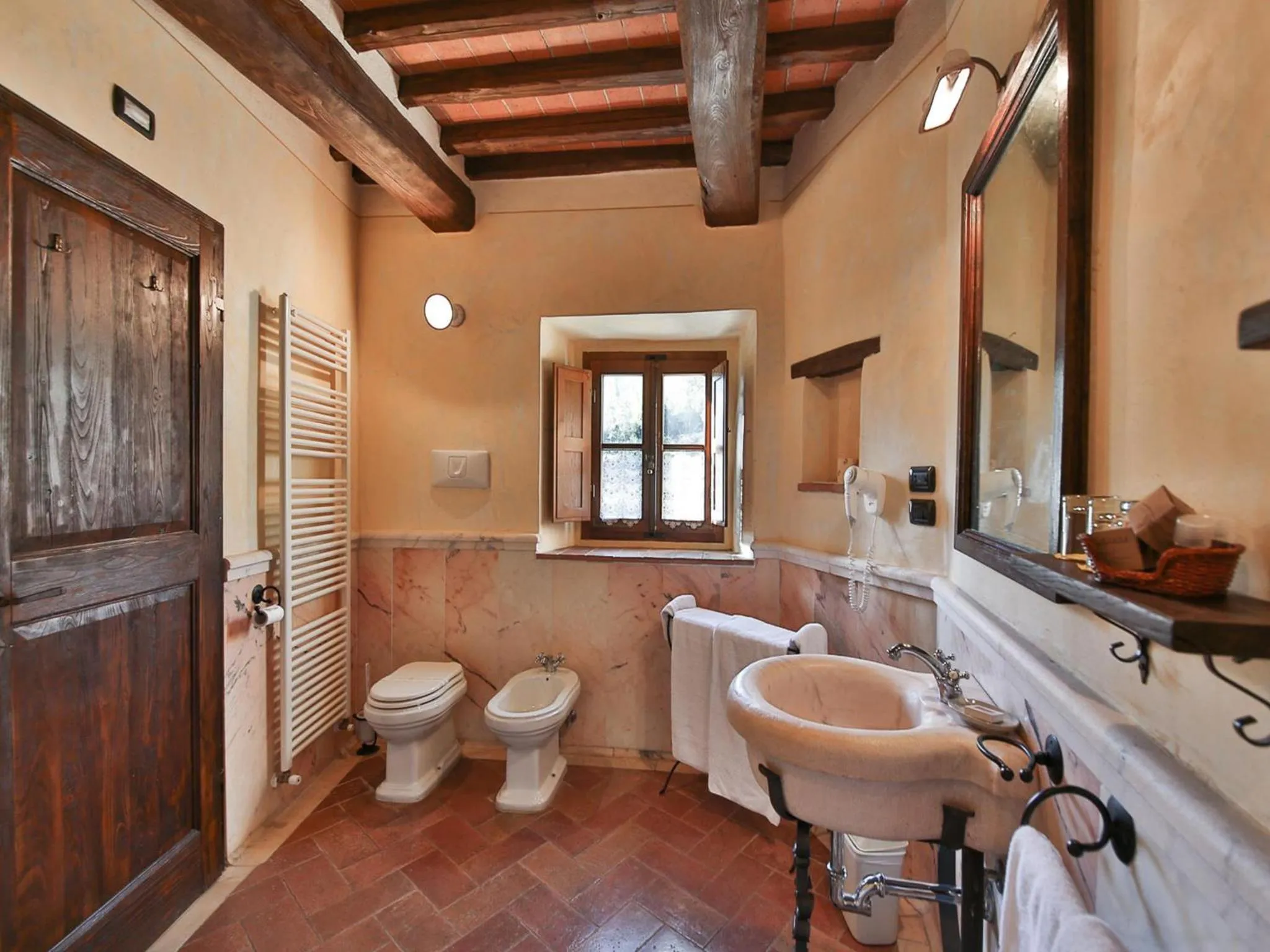 Bathroom in Hotel Le Pozze Di Lecchi