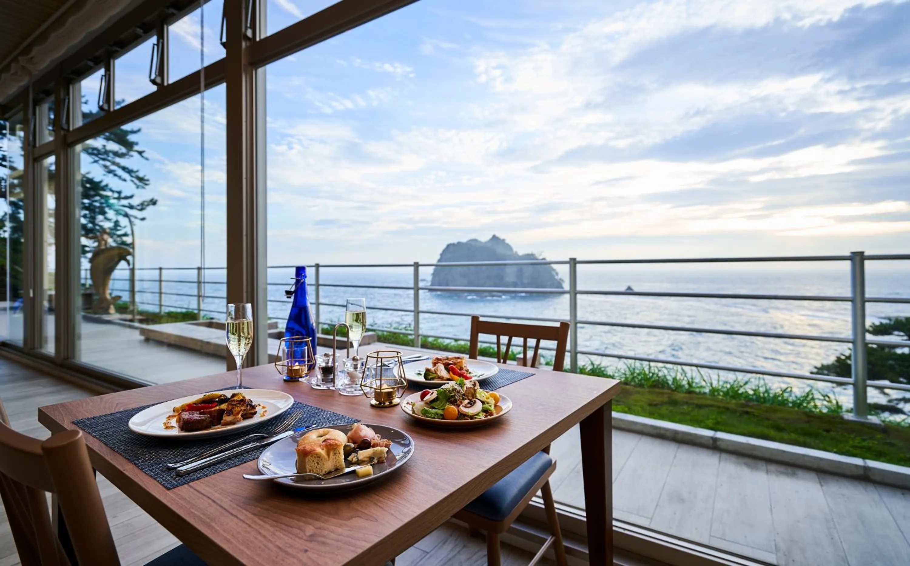 Restaurant/places to eat in il azzurri