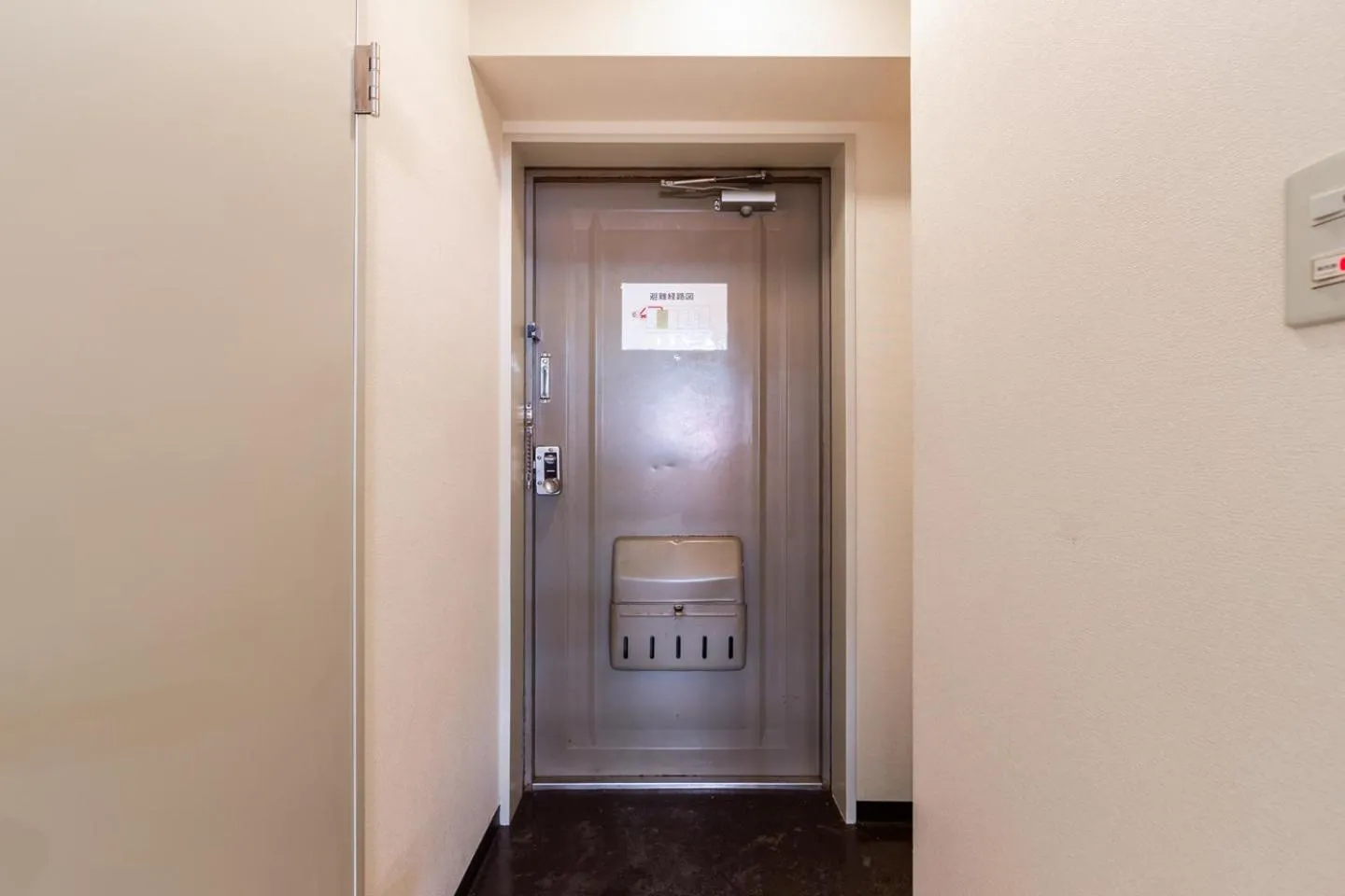 Facade/entrance in COMMENCE Ⅴ