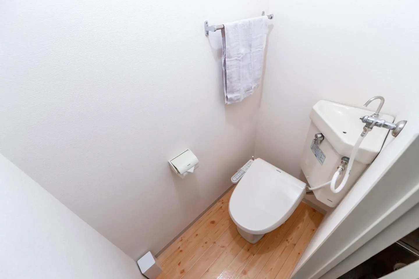 Toilet in COMMENCE Ⅴ