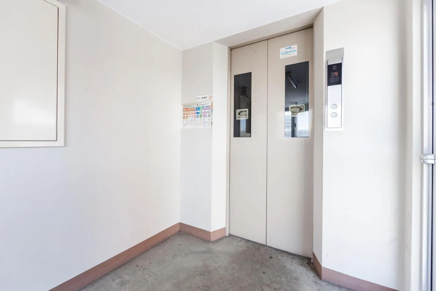 elevator in COMMENCE Ⅴ