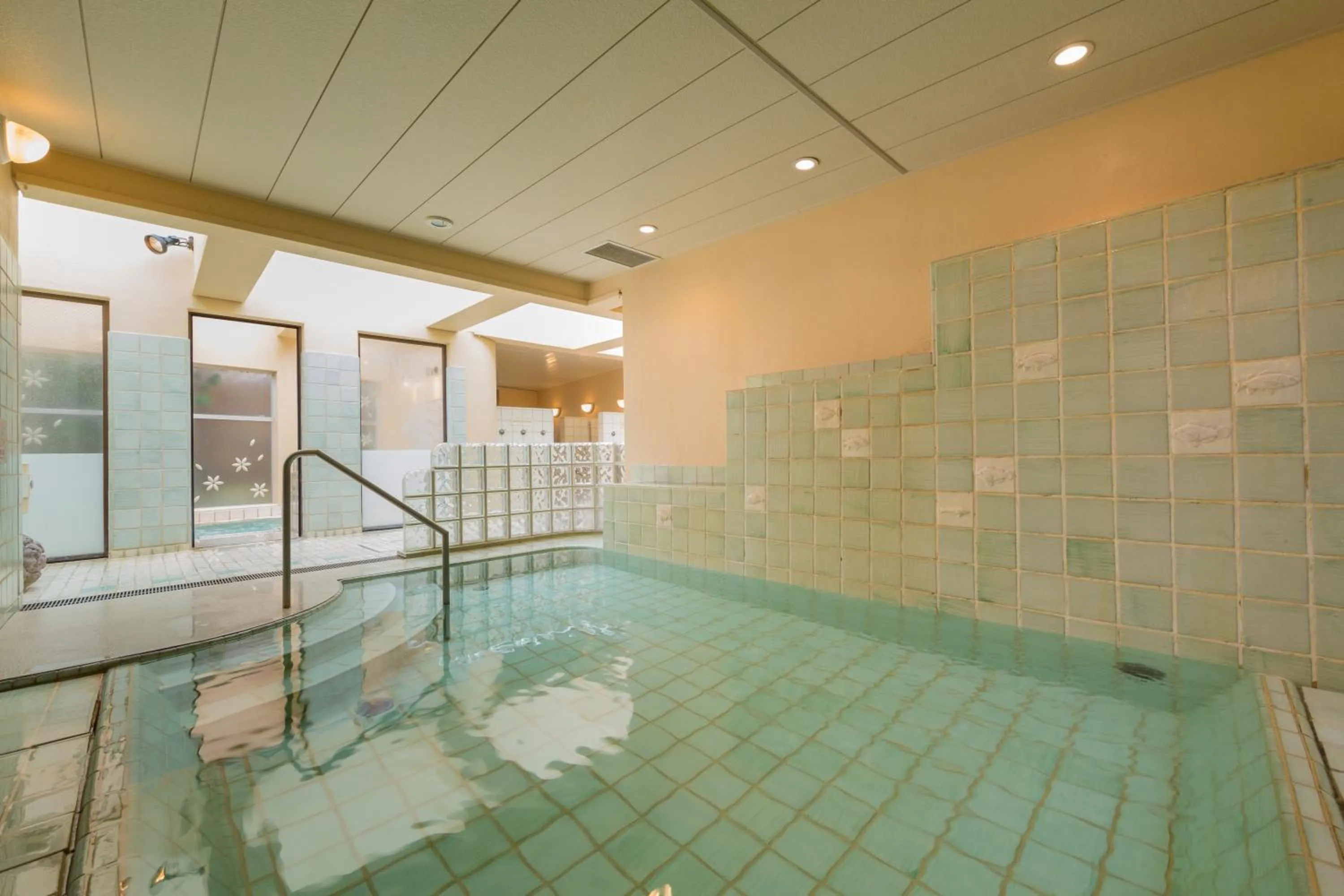 Hot Spring Bath in Poppy Springs Resort & Spa