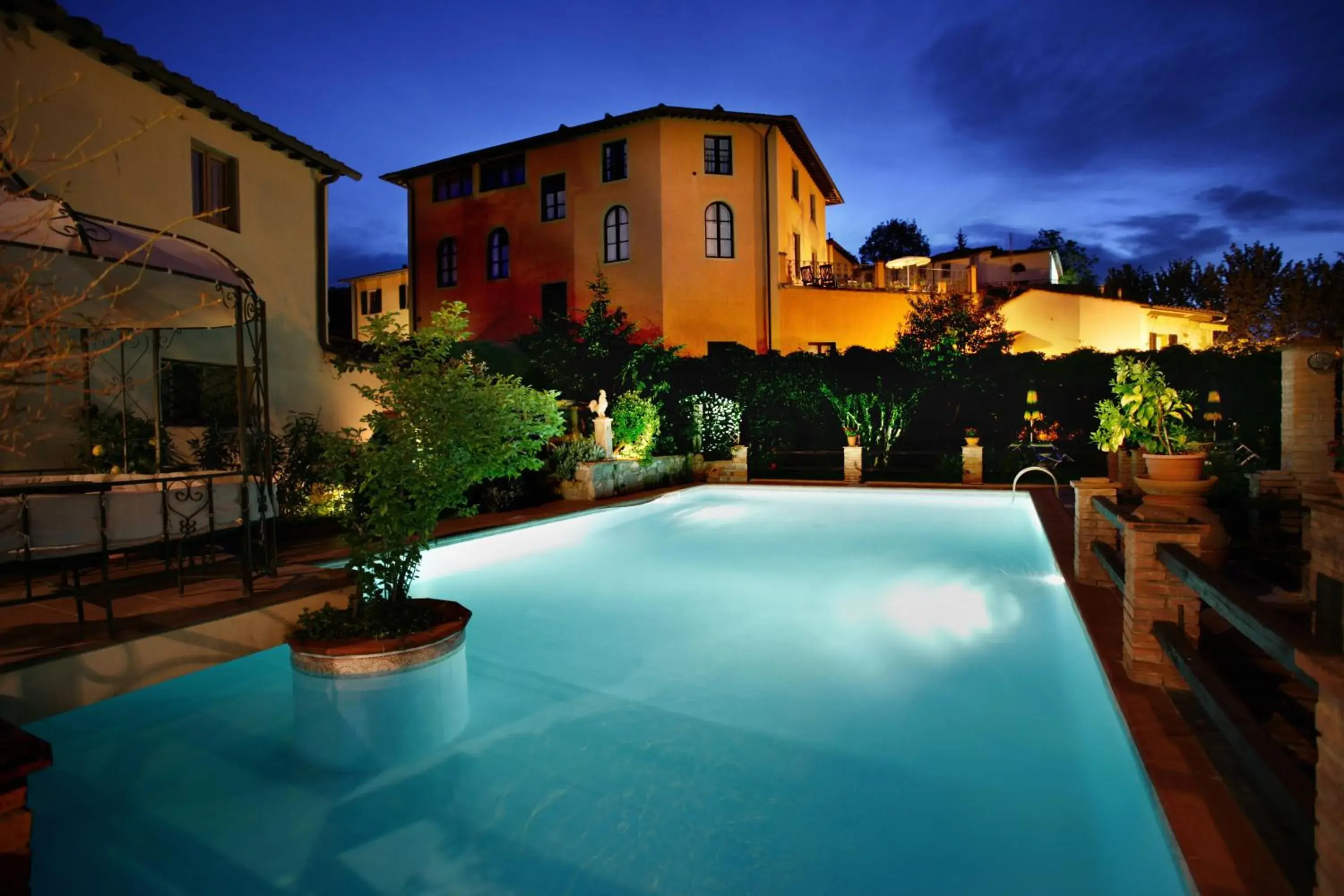 Property building in Albergo Del Chianti Property building in Albergo Del Chianti