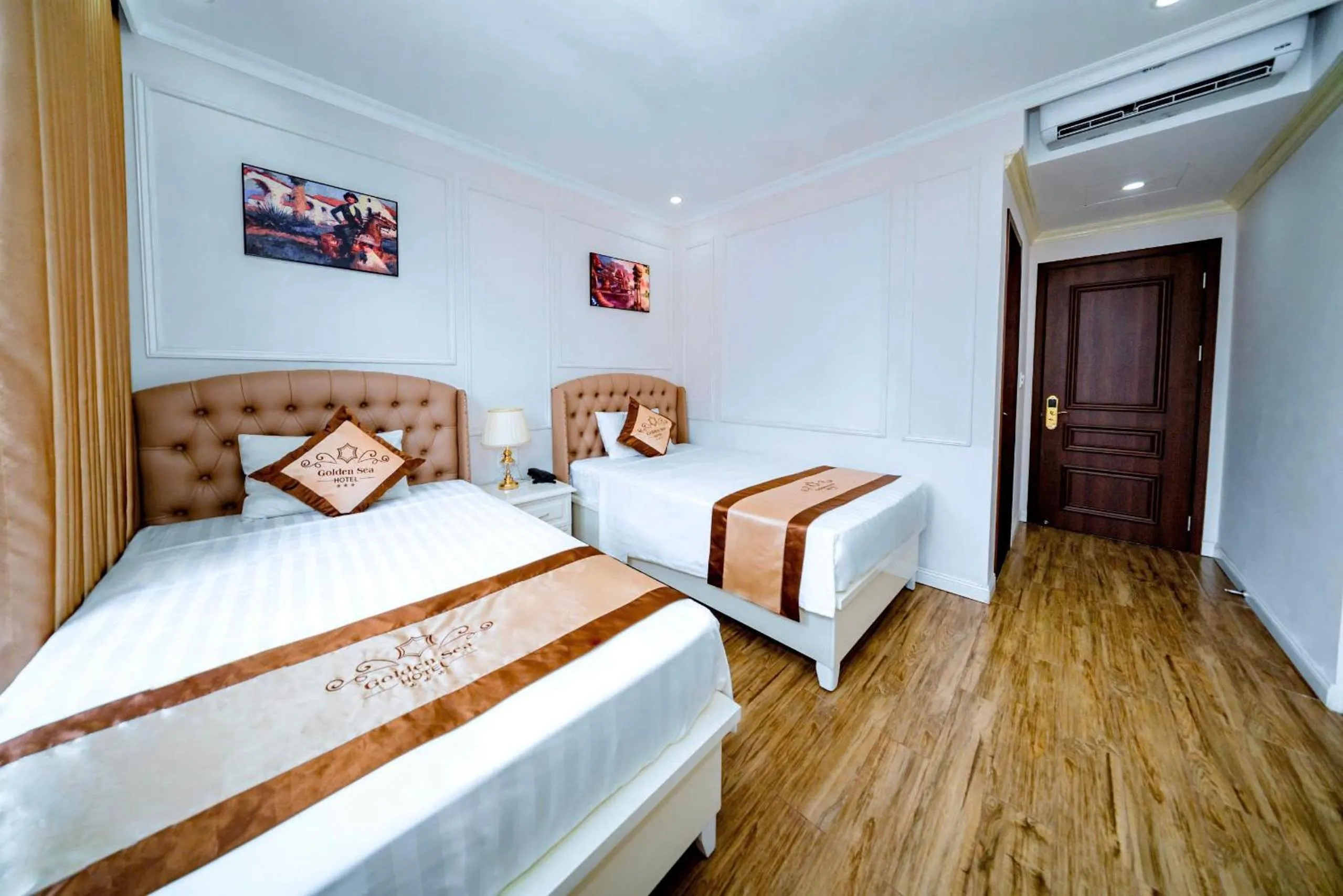 Photo of the whole room, Bed in Golden Sea Hotel