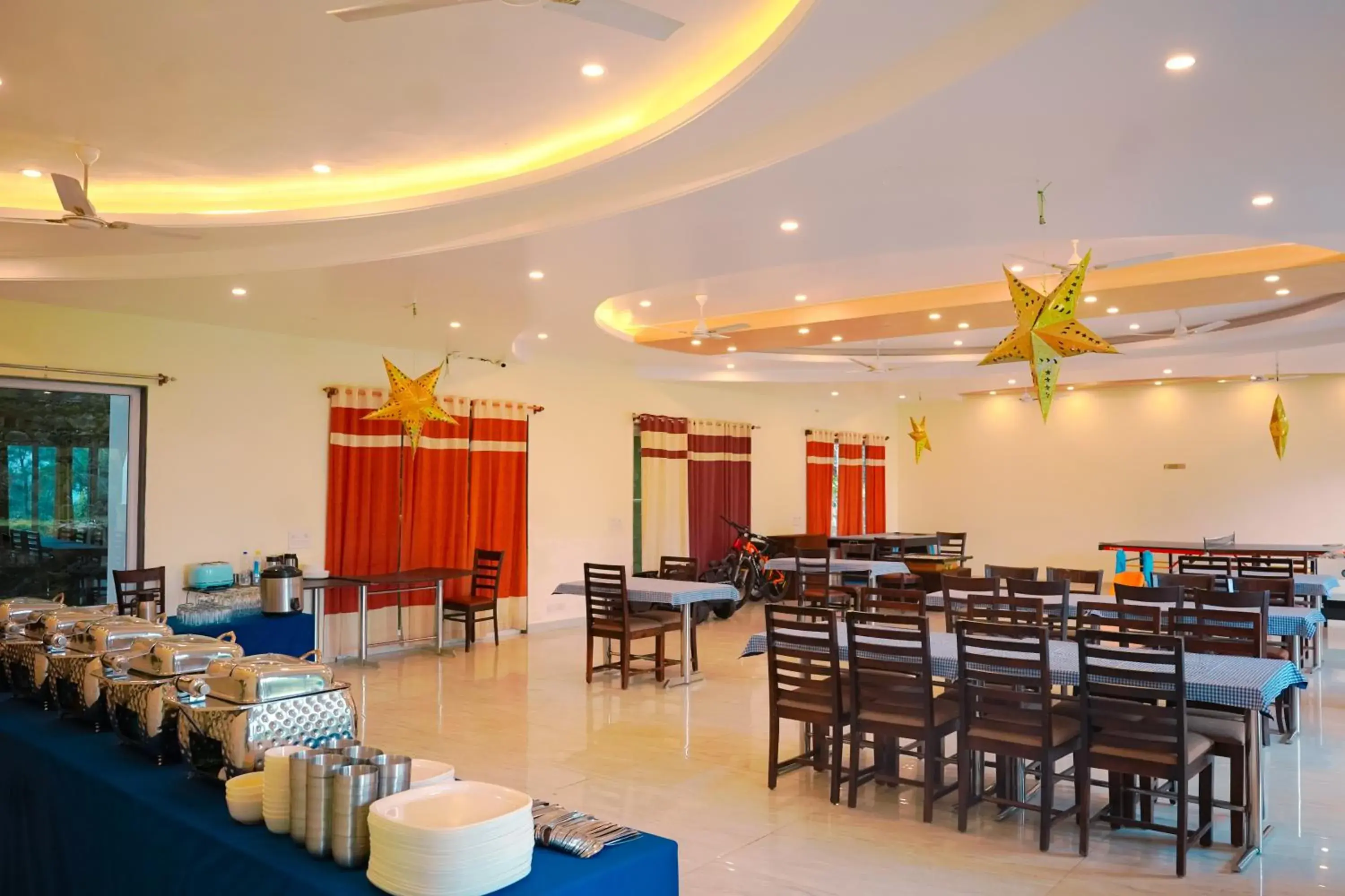 Restaurant/places to eat in Chirping Hills Resort,Bhimtal Restaurant/places to eat in Chirping Hills Resort,Bhimtal