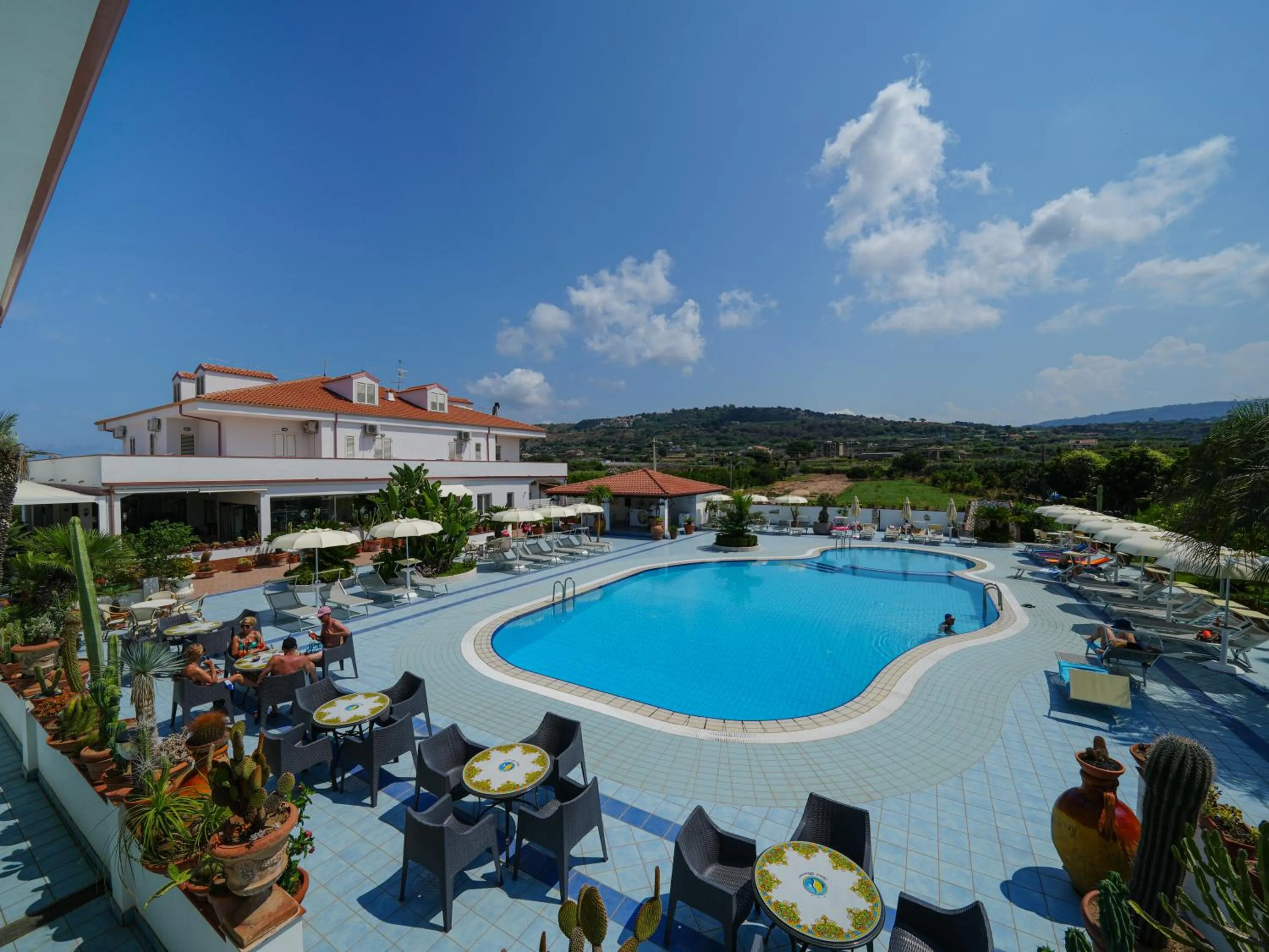 Hotel Damanse
