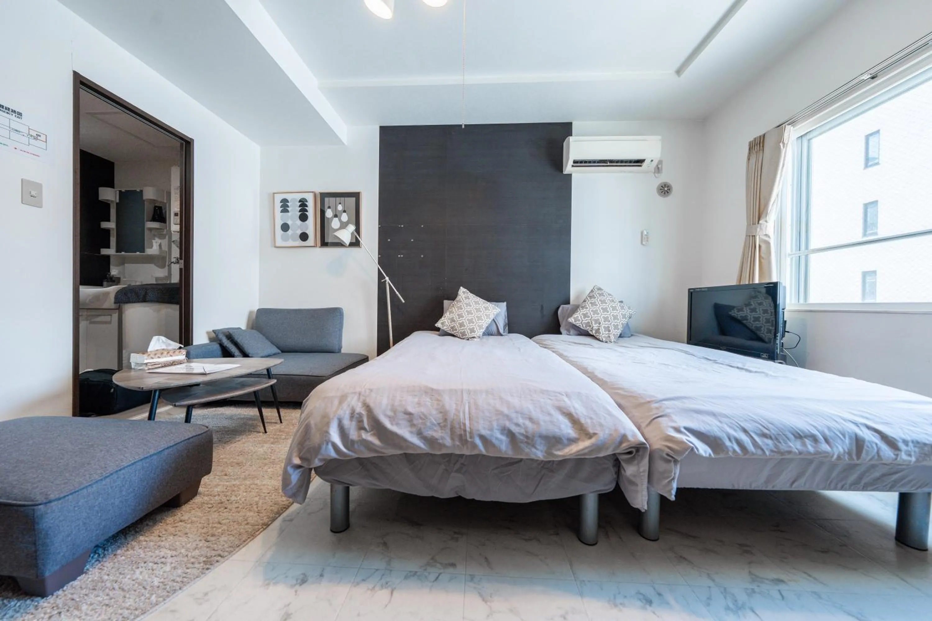 Bedroom, Bed in YELLOW