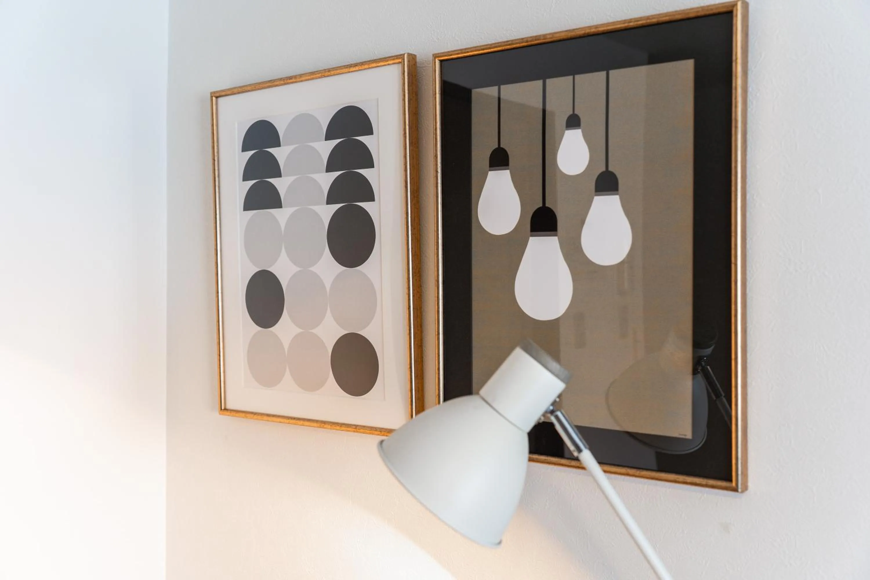 Decorative detail in YELLOW