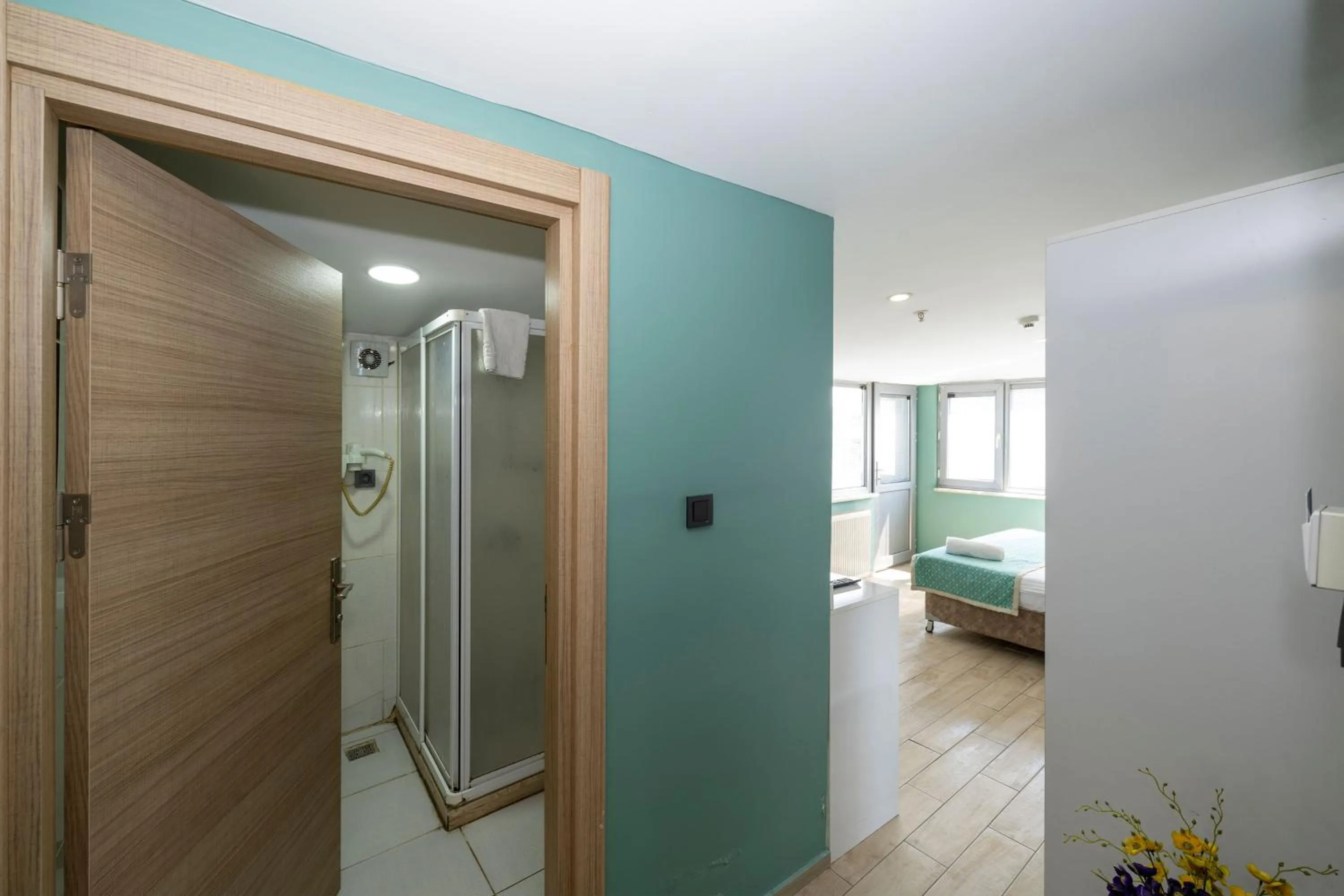 Shower, Bed in The Hotel Ottoman City Istanbul