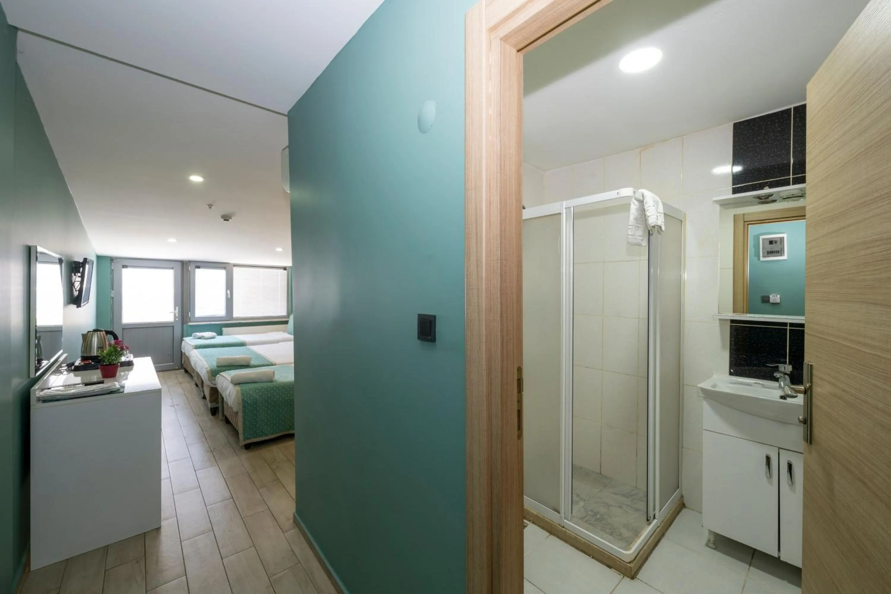 Shower in The Hotel Ottoman City Istanbul