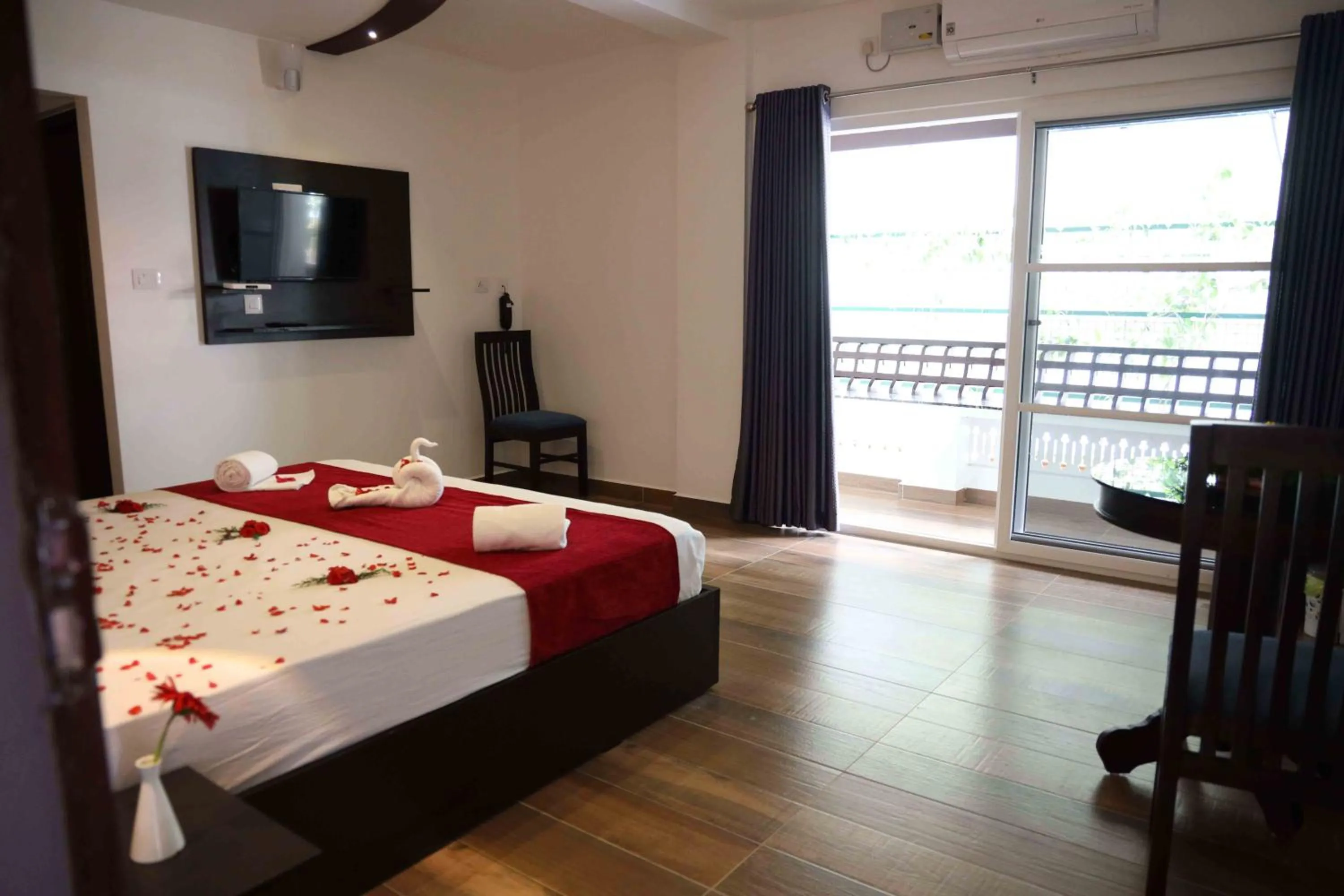 Bed in Igloo Heritage Resorts