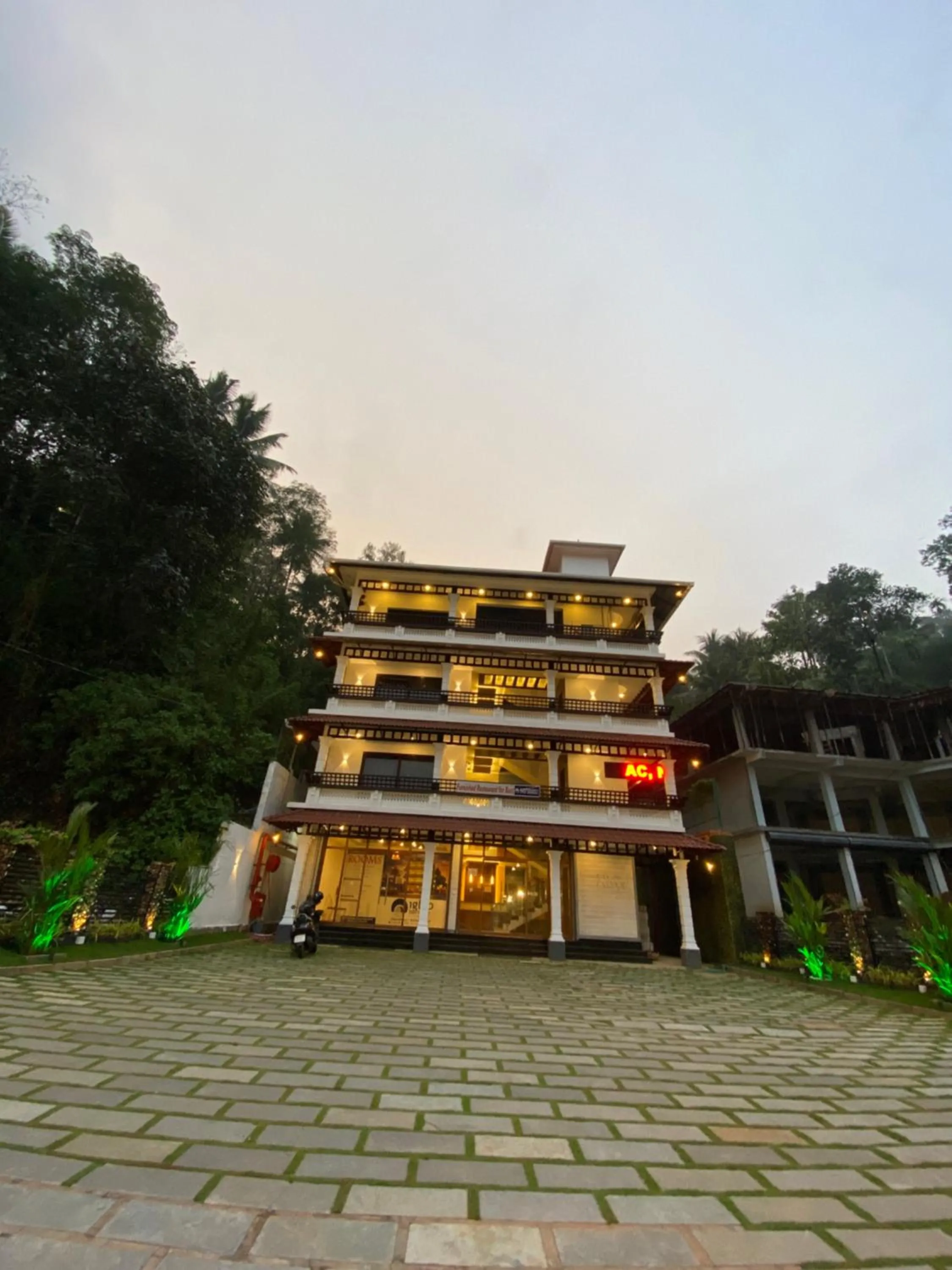 Igloo Heritage Resorts