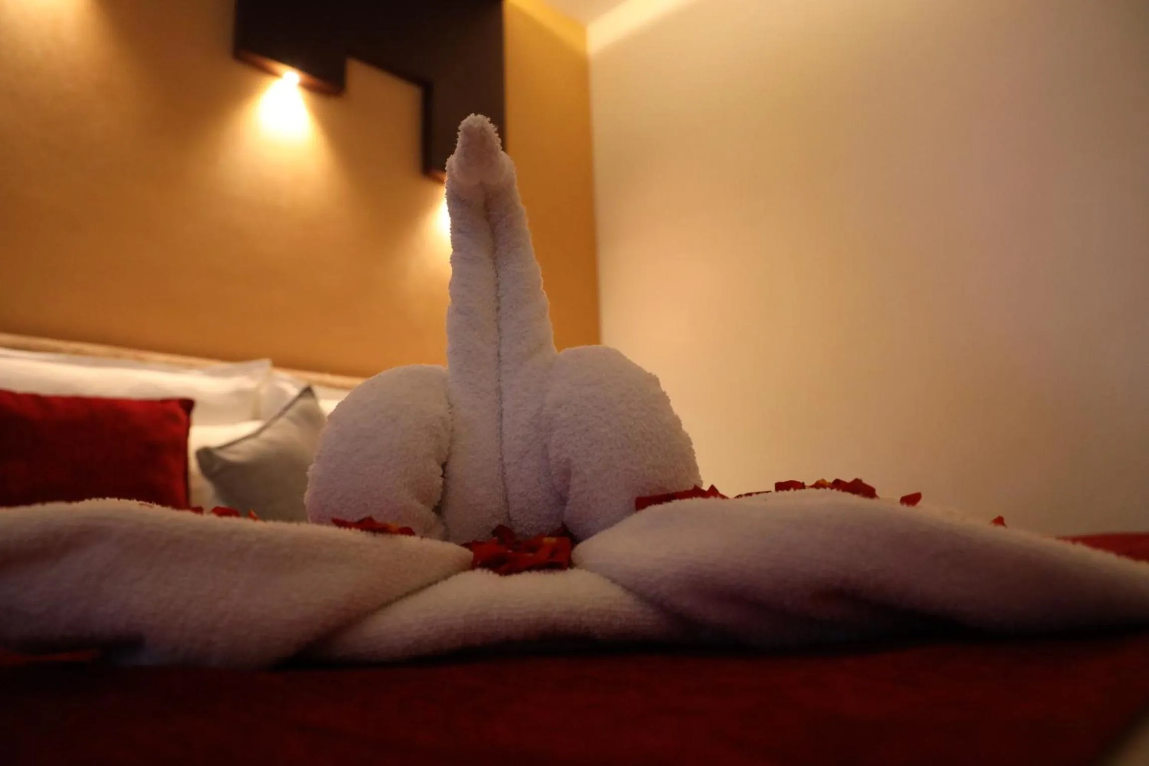 Bed in Igloo Heritage Resorts