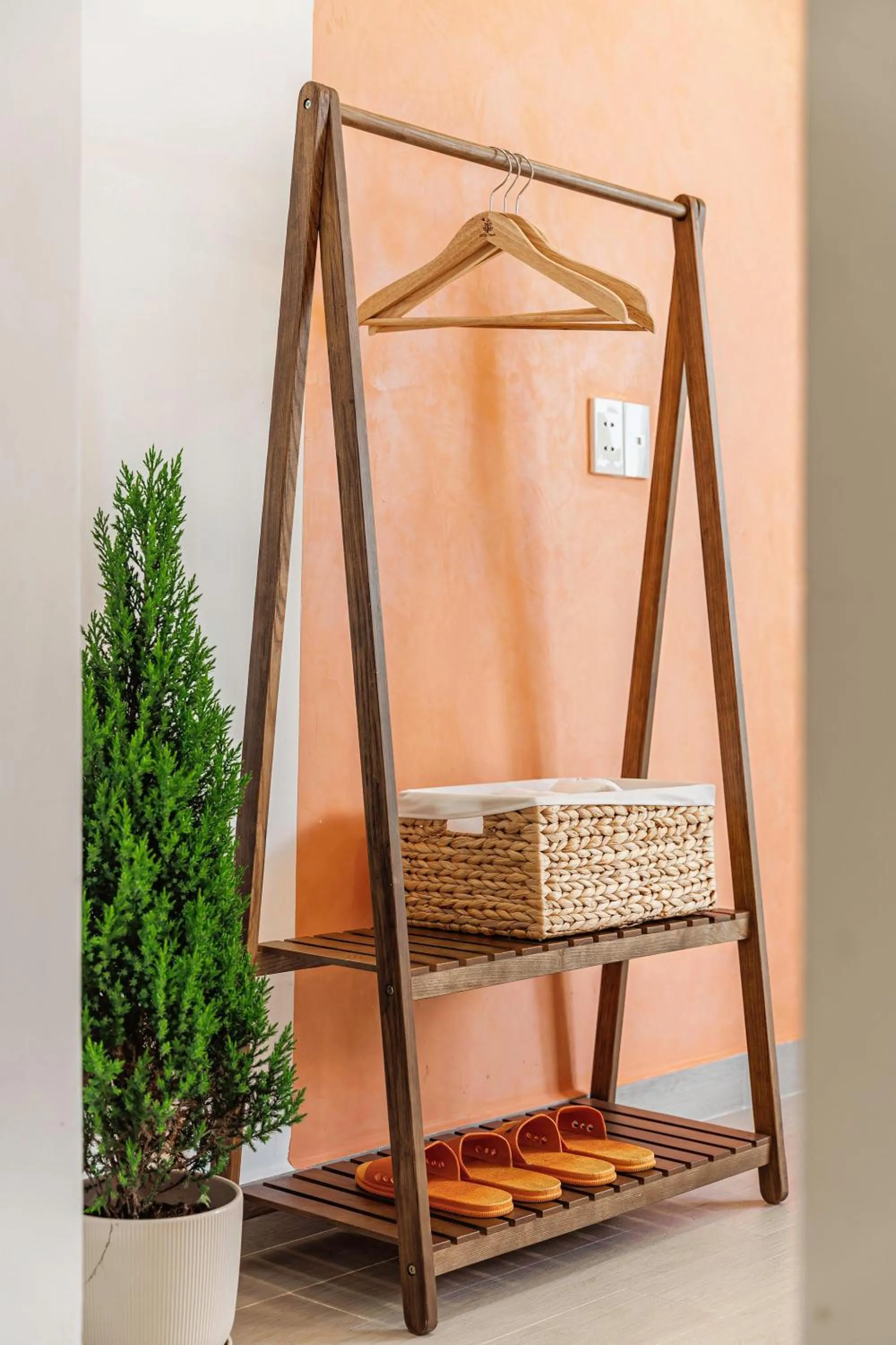 wardrobe in Miền Sương Khói - Home & Café