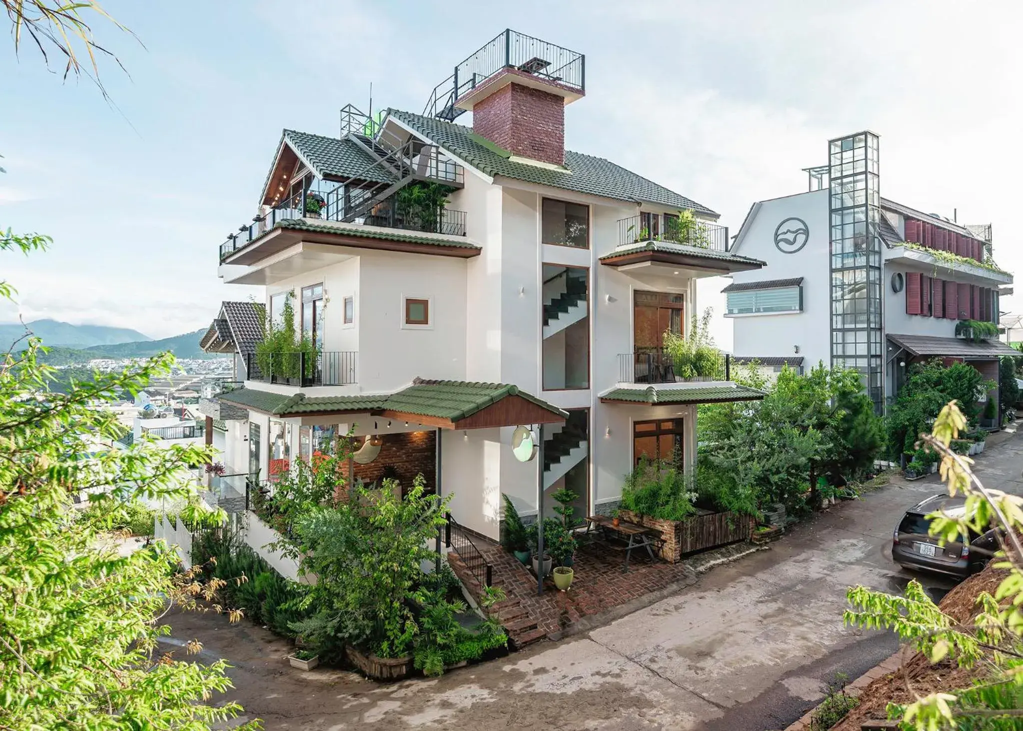 Property building in Miền Sương Khói - Home & Café Property building in Miền Sương Khói - Home & Café