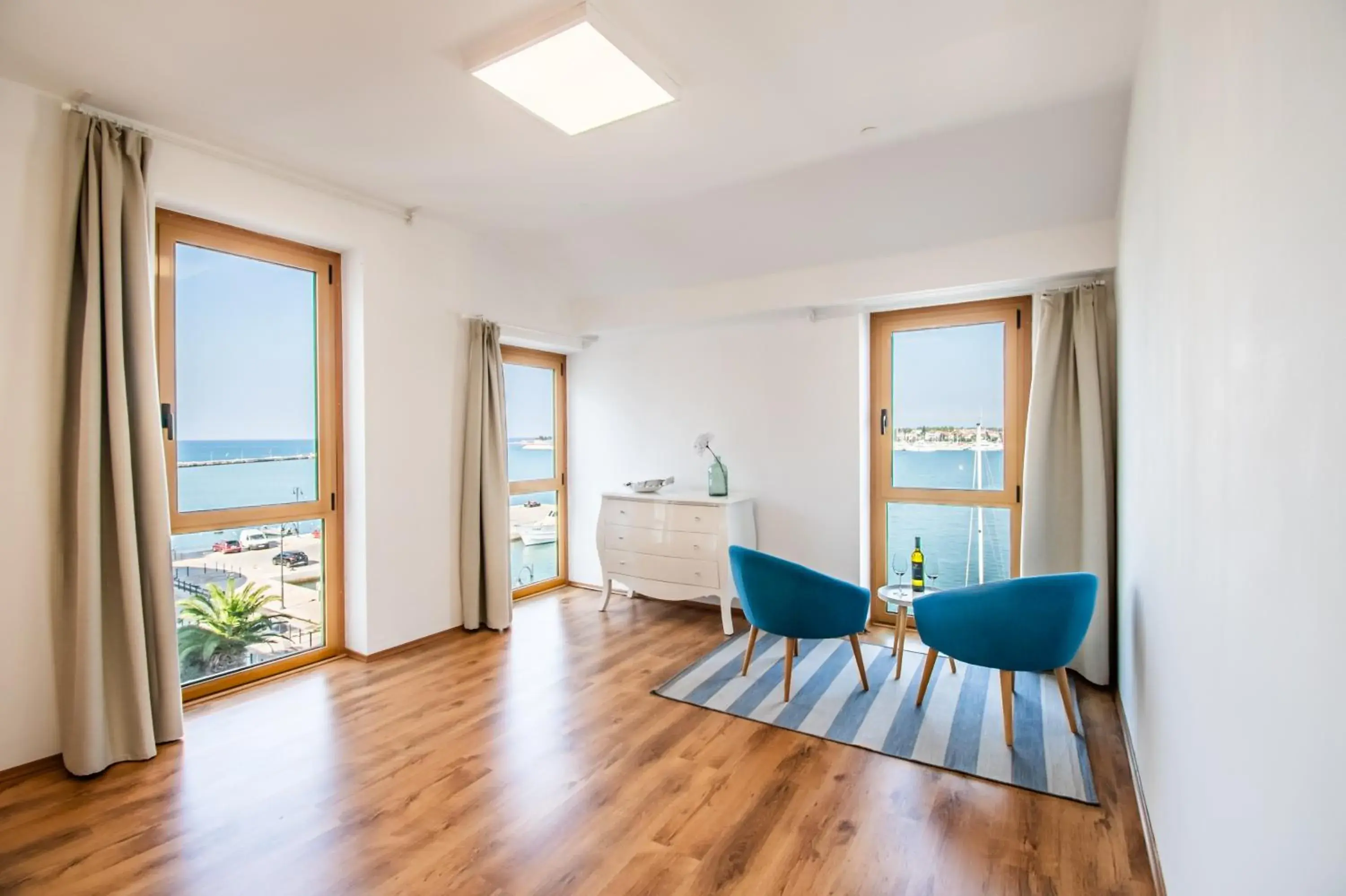 Umag seafront seaview center apartments old town 1,2,3,4 by Rentistra Umag seafront seaview center apartments old town 1,2,3,4 by Rentistra