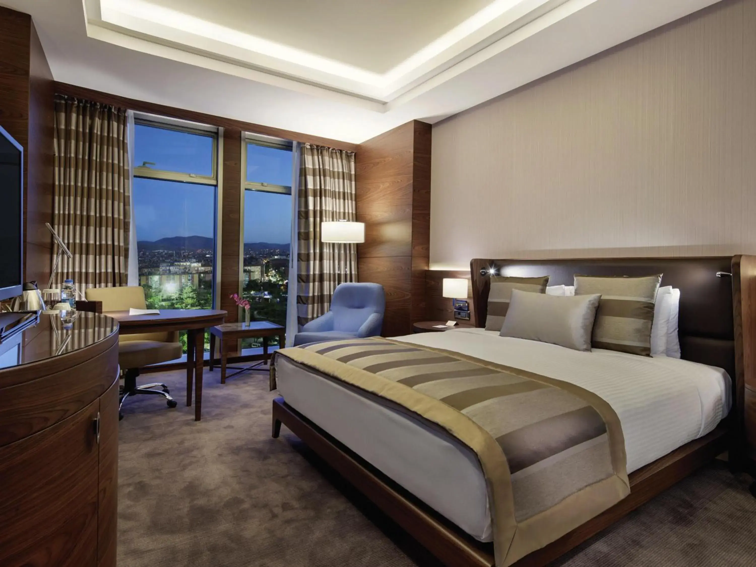 Bedroom, Bed in Movenpick Hotel Malatya Bedroom, Bed in Movenpick Hotel Malatya