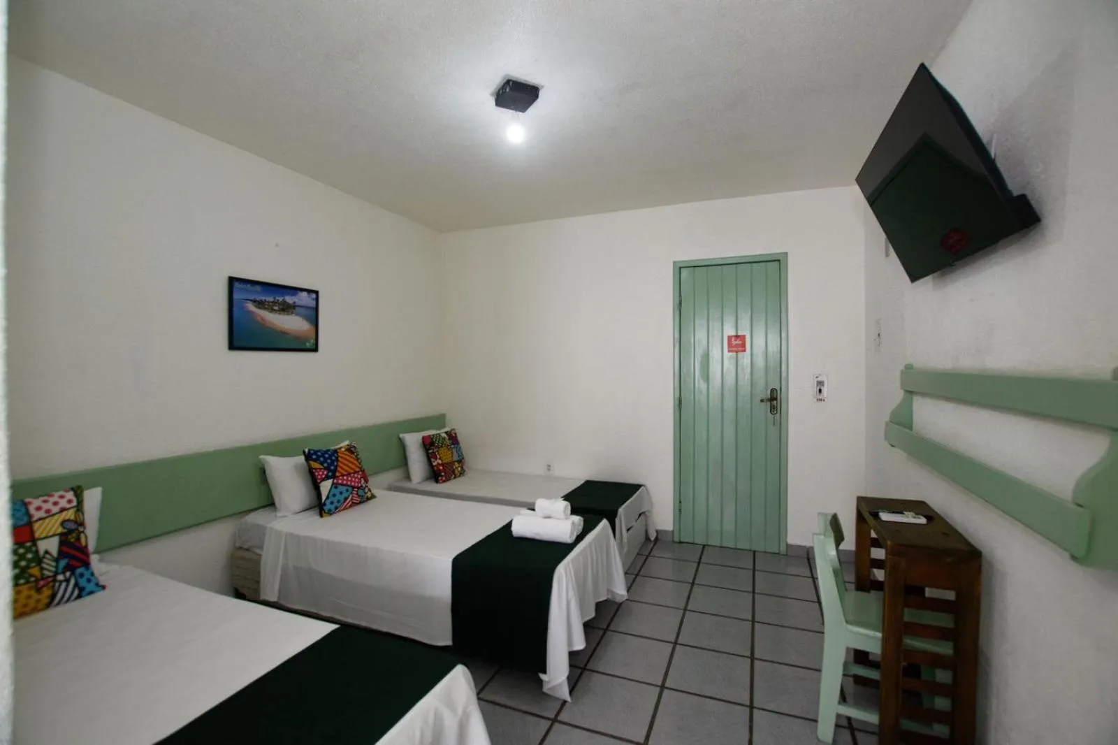 Bed in Hotel Porto Verde -JG