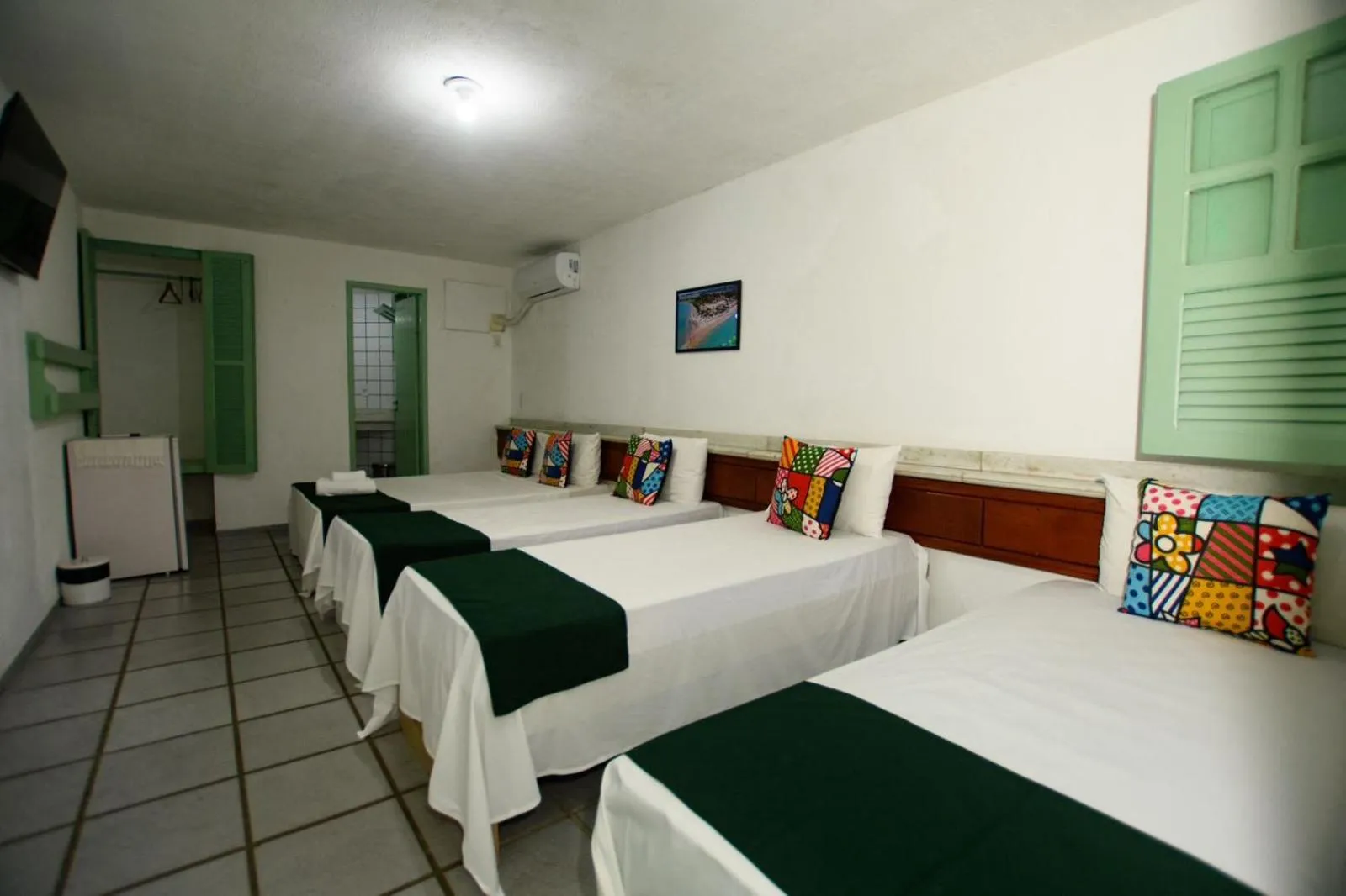 Bed in Hotel Porto Verde -JG