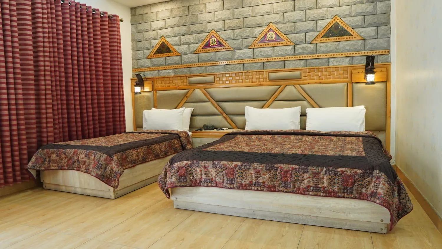 Bedroom, Bed in Park Hotel Gilgit