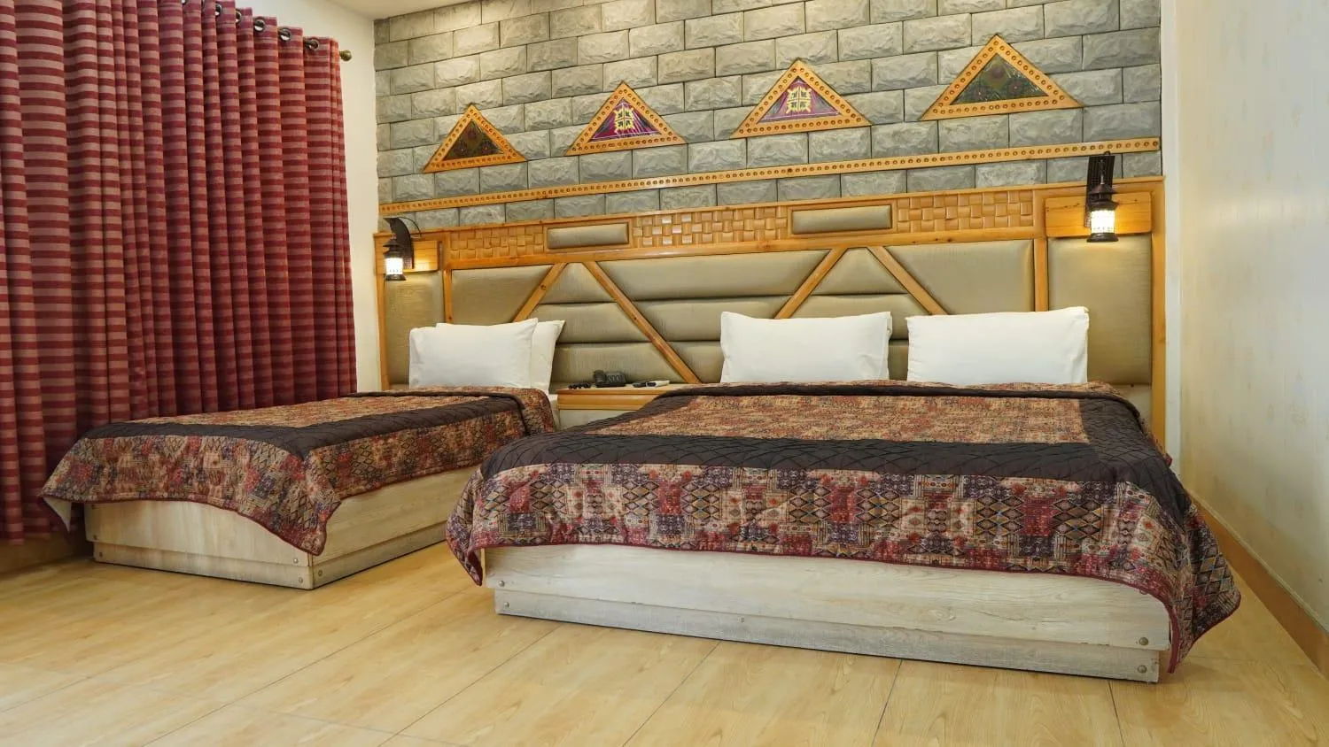 Bedroom, Bed in Park Hotel Gilgit