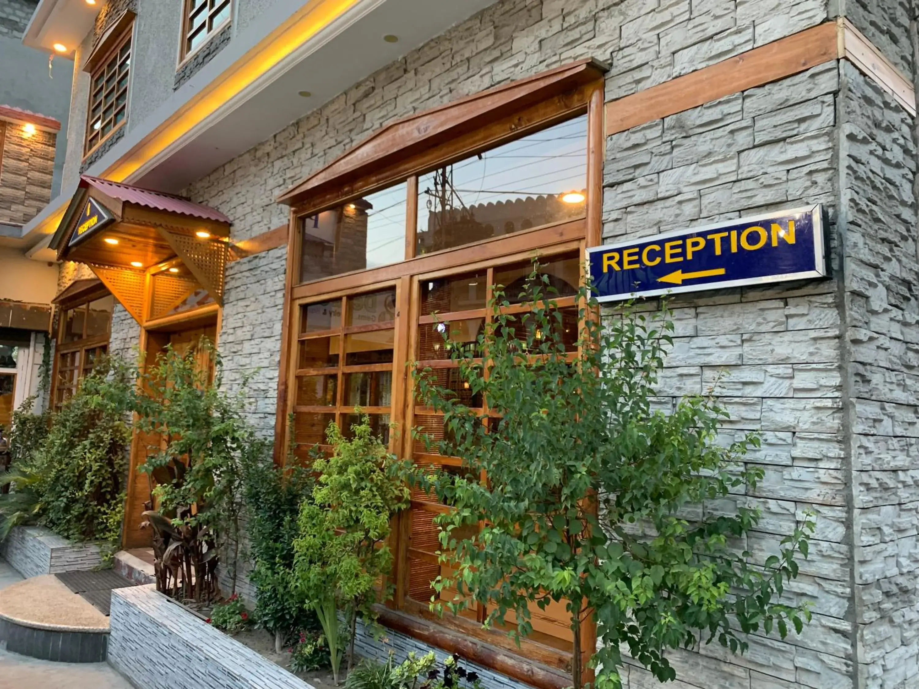 Facade/entrance in Park Hotel Gilgit Facade/entrance in Park Hotel Gilgit