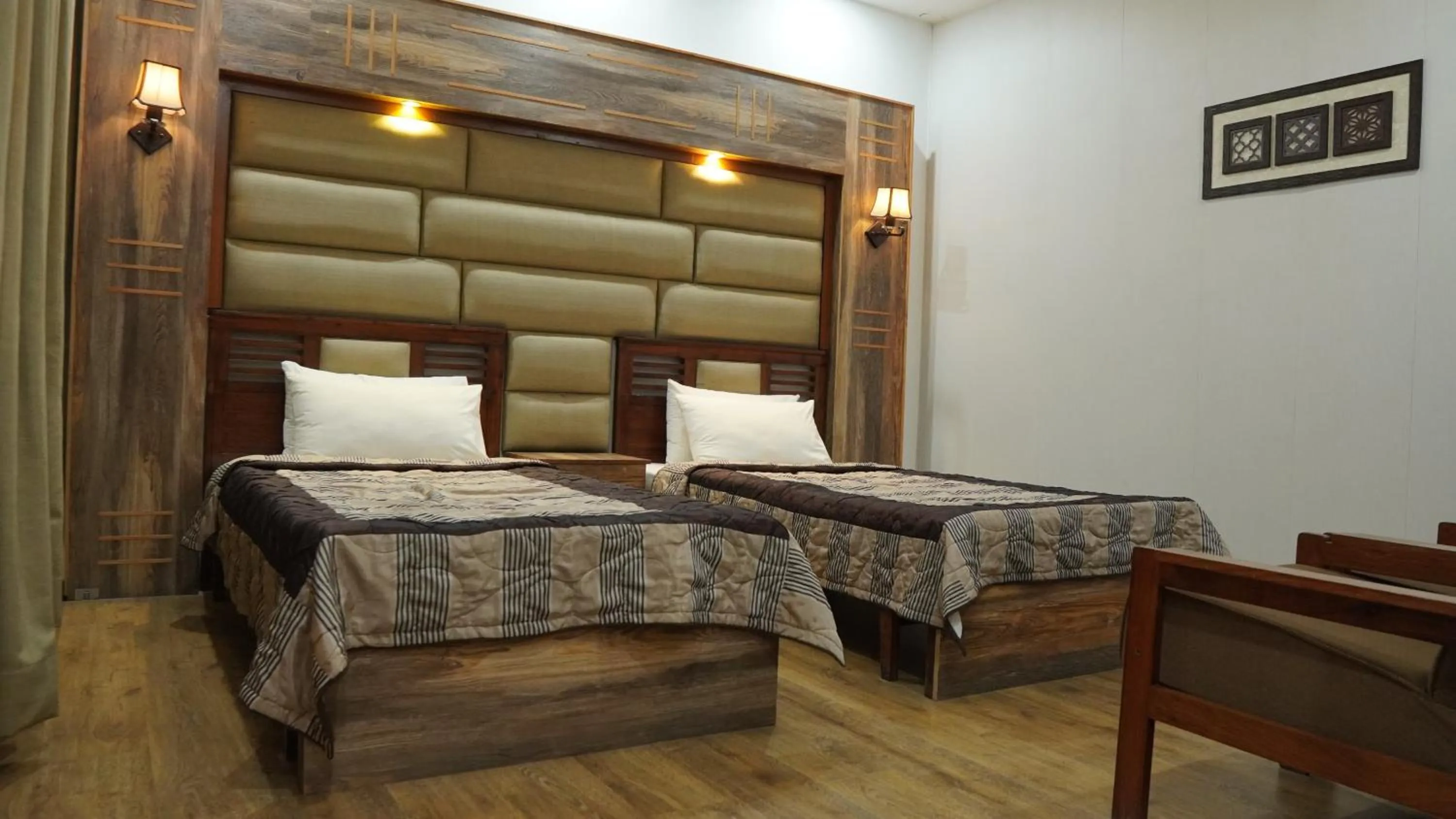 Bedroom, Bed in Park Hotel Gilgit