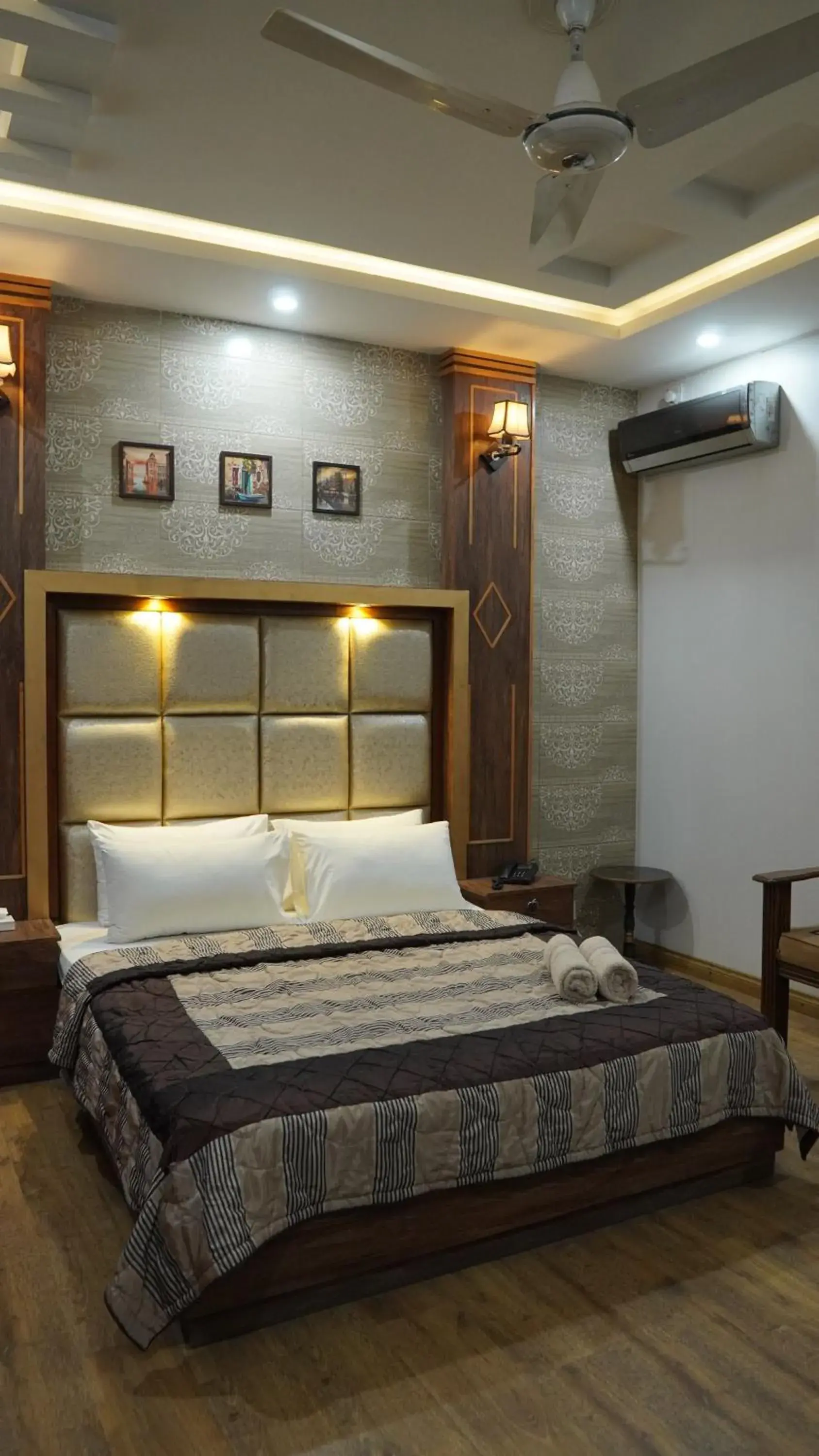 Bedroom, Bed in Park Hotel Gilgit Bedroom, Bed in Park Hotel Gilgit