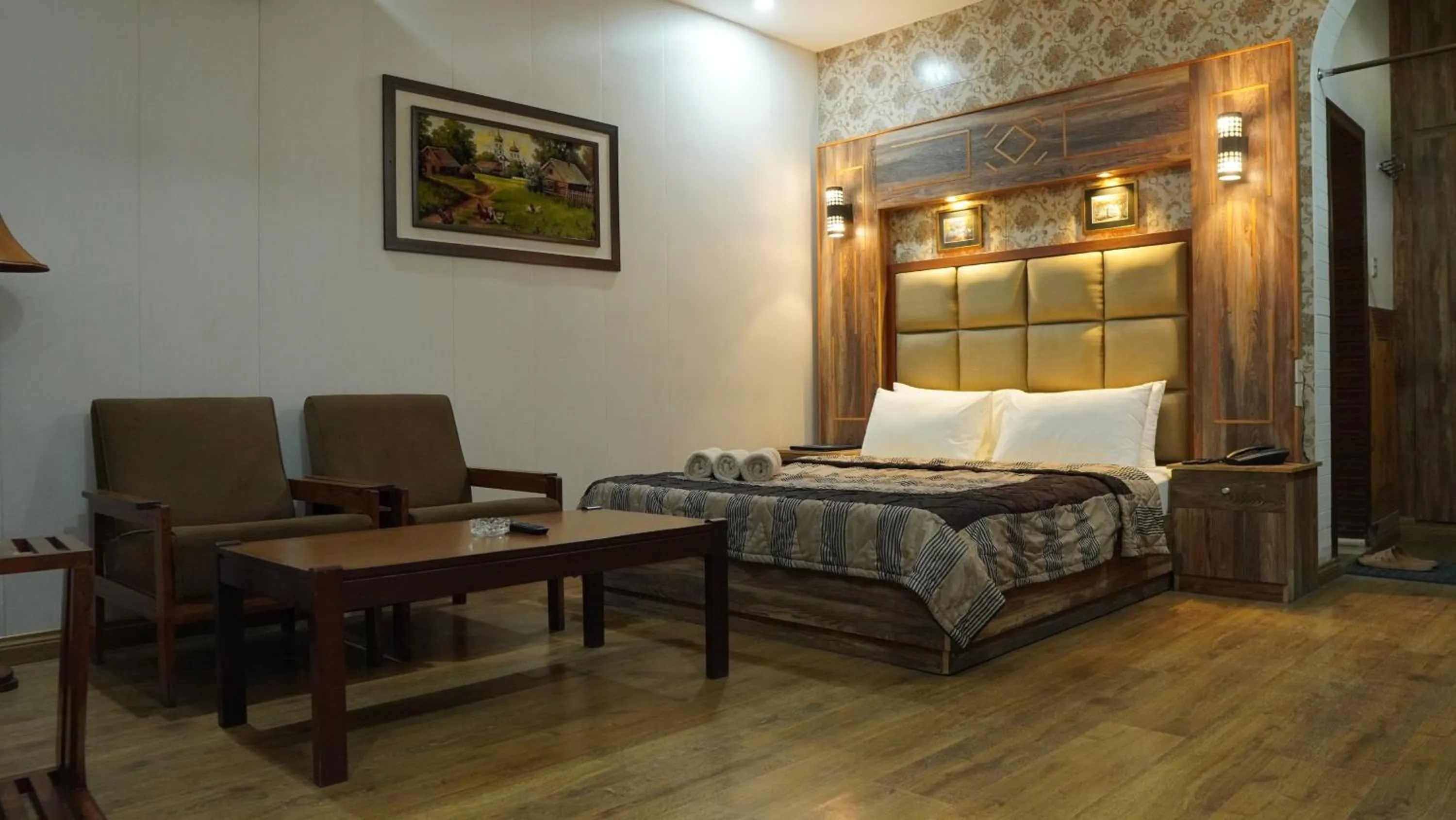 Bedroom, Bed in Park Hotel Gilgit