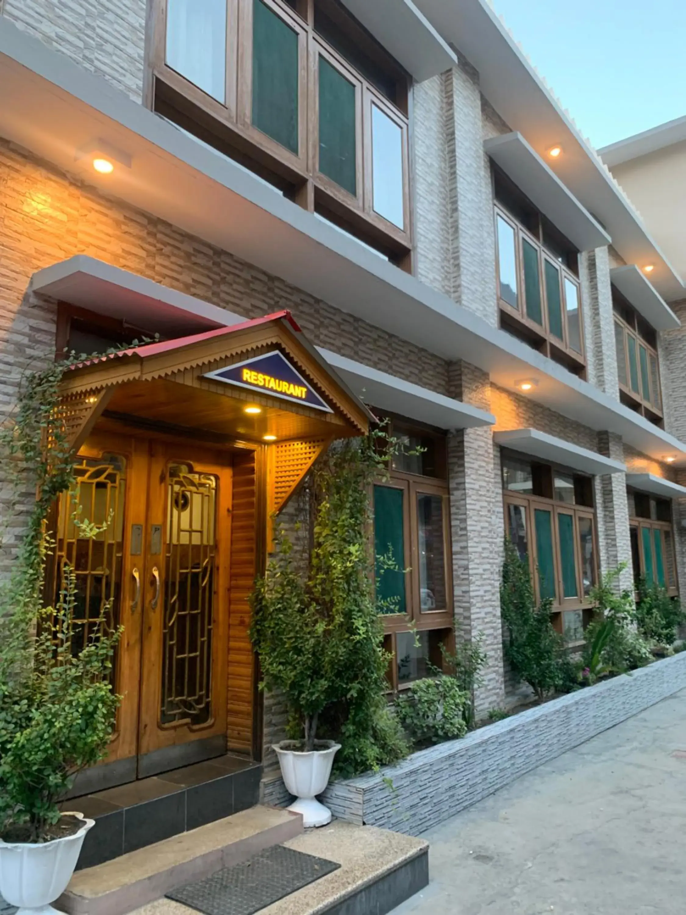 Restaurant/places to eat in Park Hotel Gilgit Restaurant/places to eat in Park Hotel Gilgit