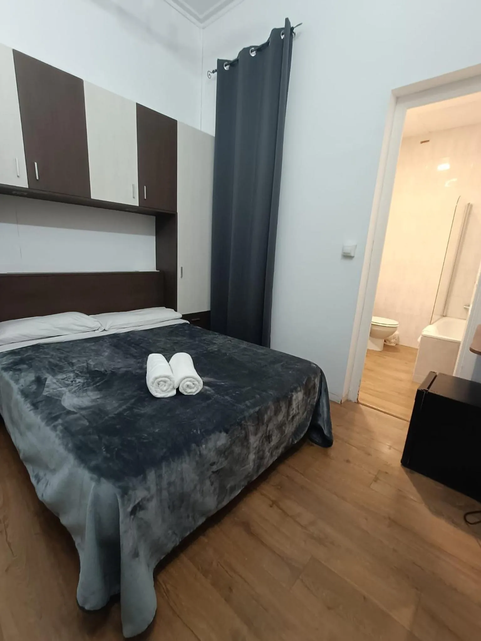 Bed in Hostal Sant Antoni